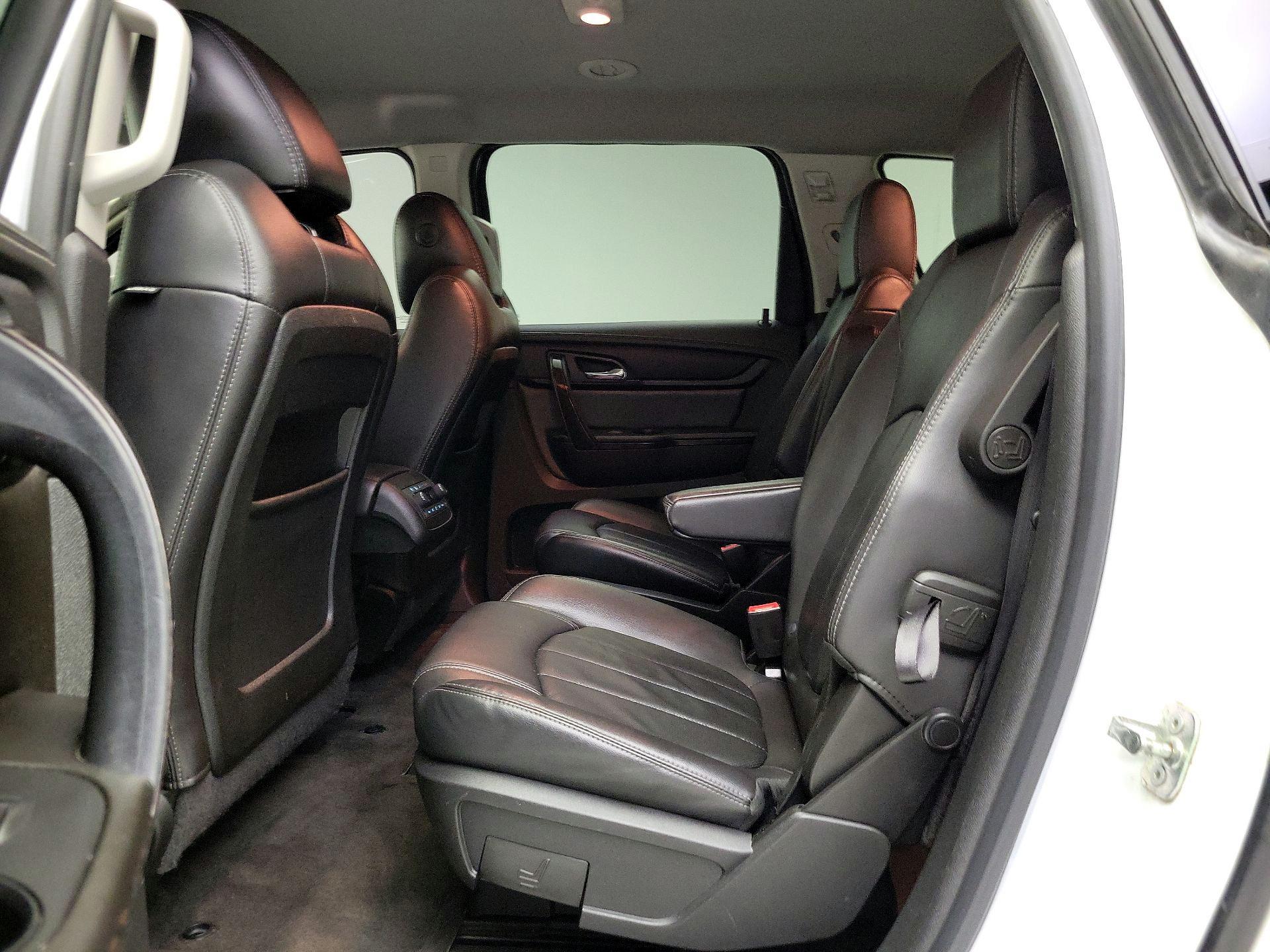 Thumbnail: 2016 Chevrolet Traverse - 20