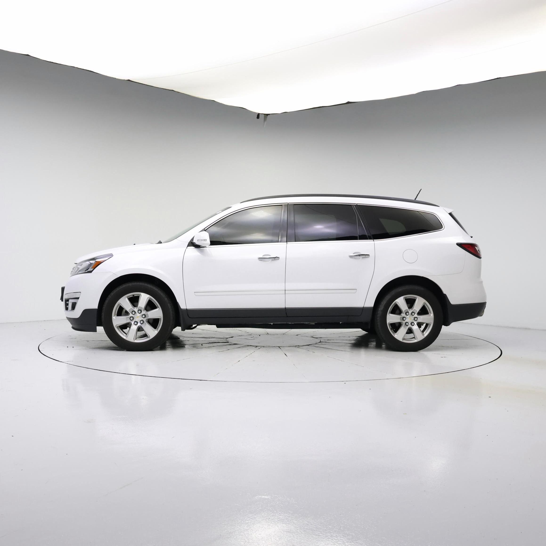 Thumbnail: 2016 Chevrolet Traverse - 3