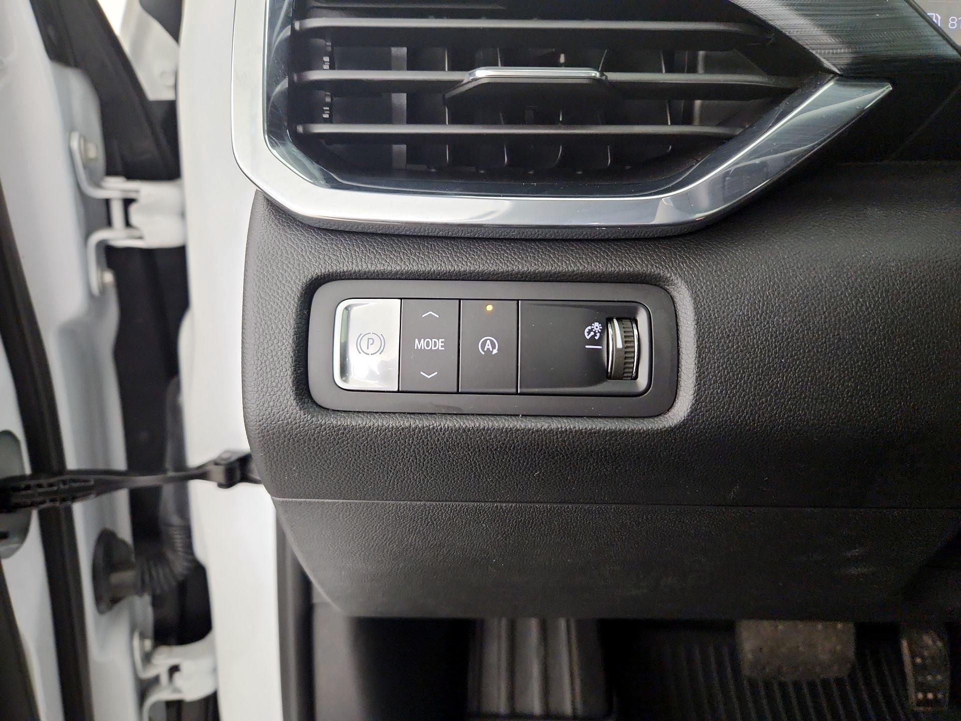 Thumbnail: 2025 GMC Acadia - 13