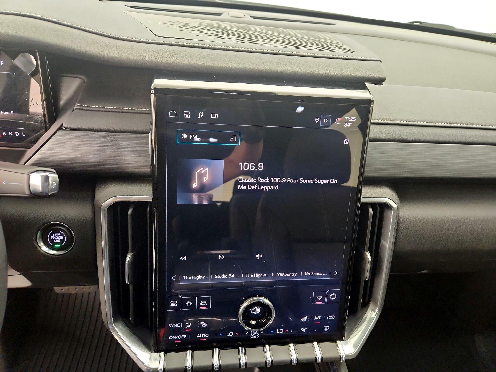 Thumbnail: 2025 GMC Acadia - 16