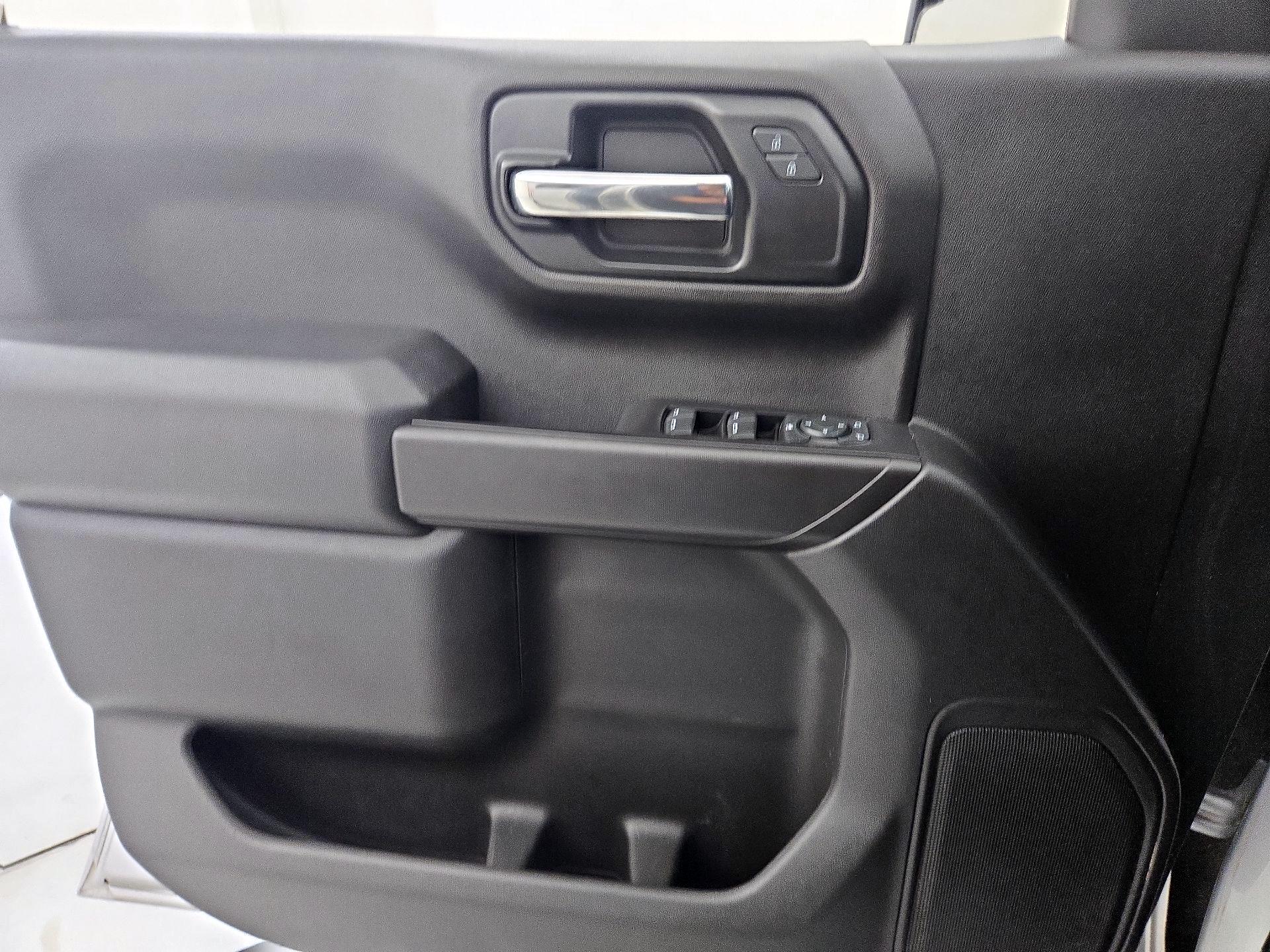 Thumbnail: 2019 Chevrolet Silverado 1500 - 12