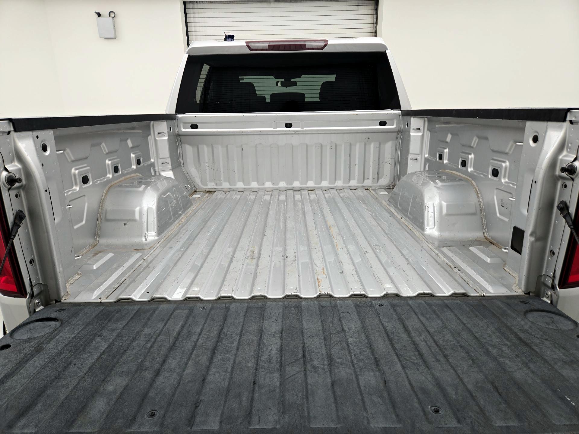 Thumbnail: 2019 Chevrolet Silverado 1500 - 20