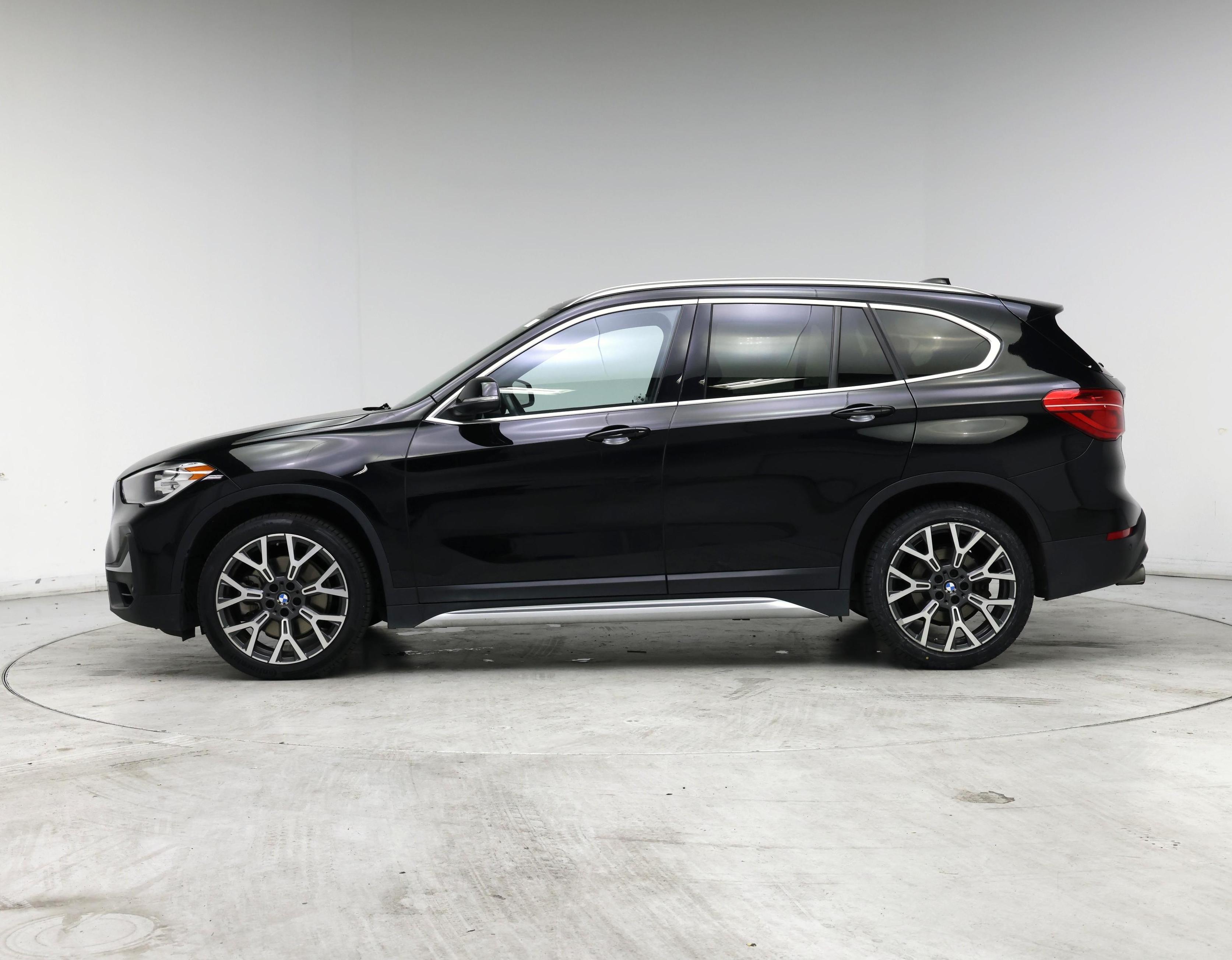 Thumbnail: 2020 BMW X1 - 3