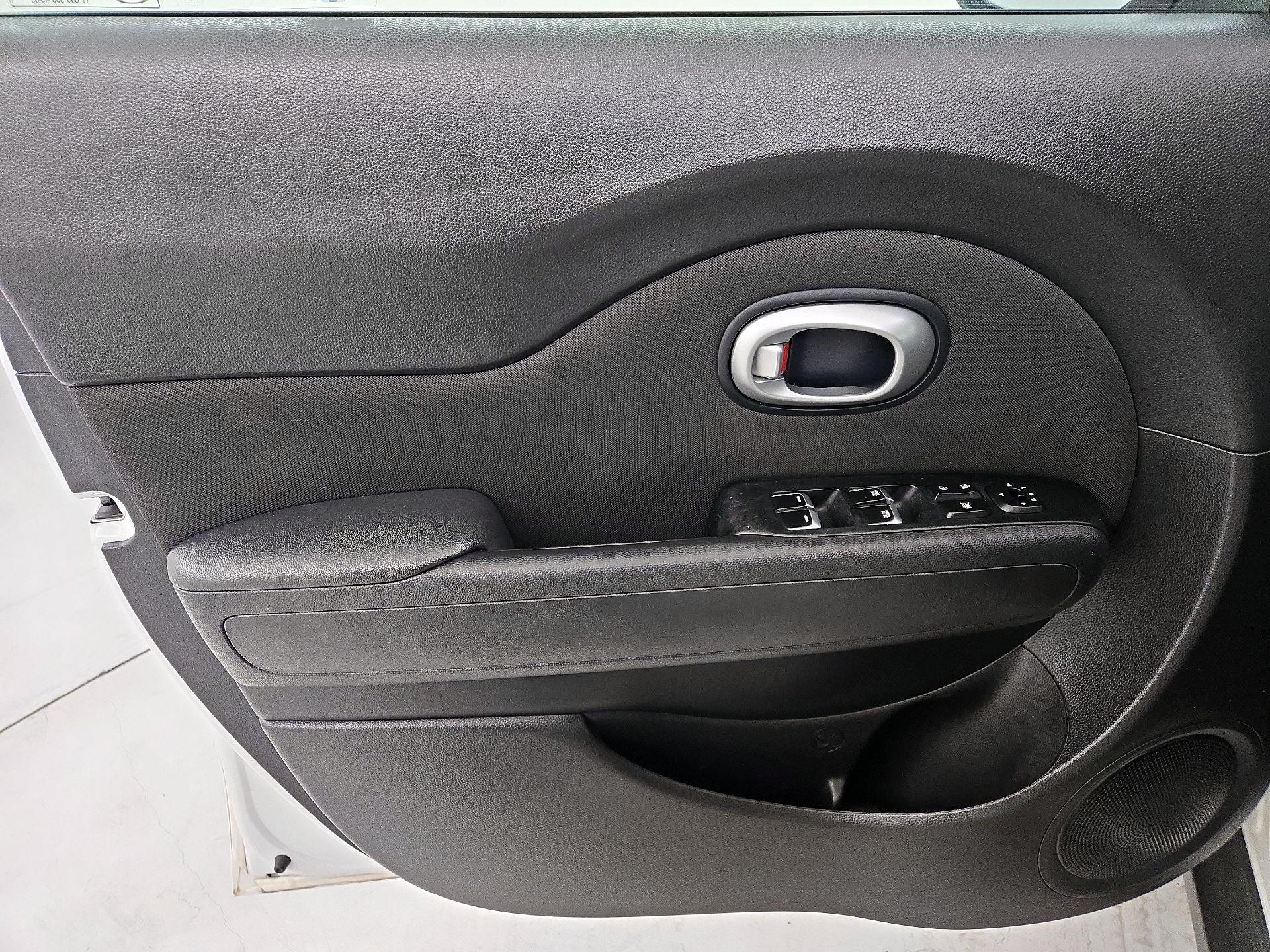 Thumbnail: 2018 Kia Soul - 12