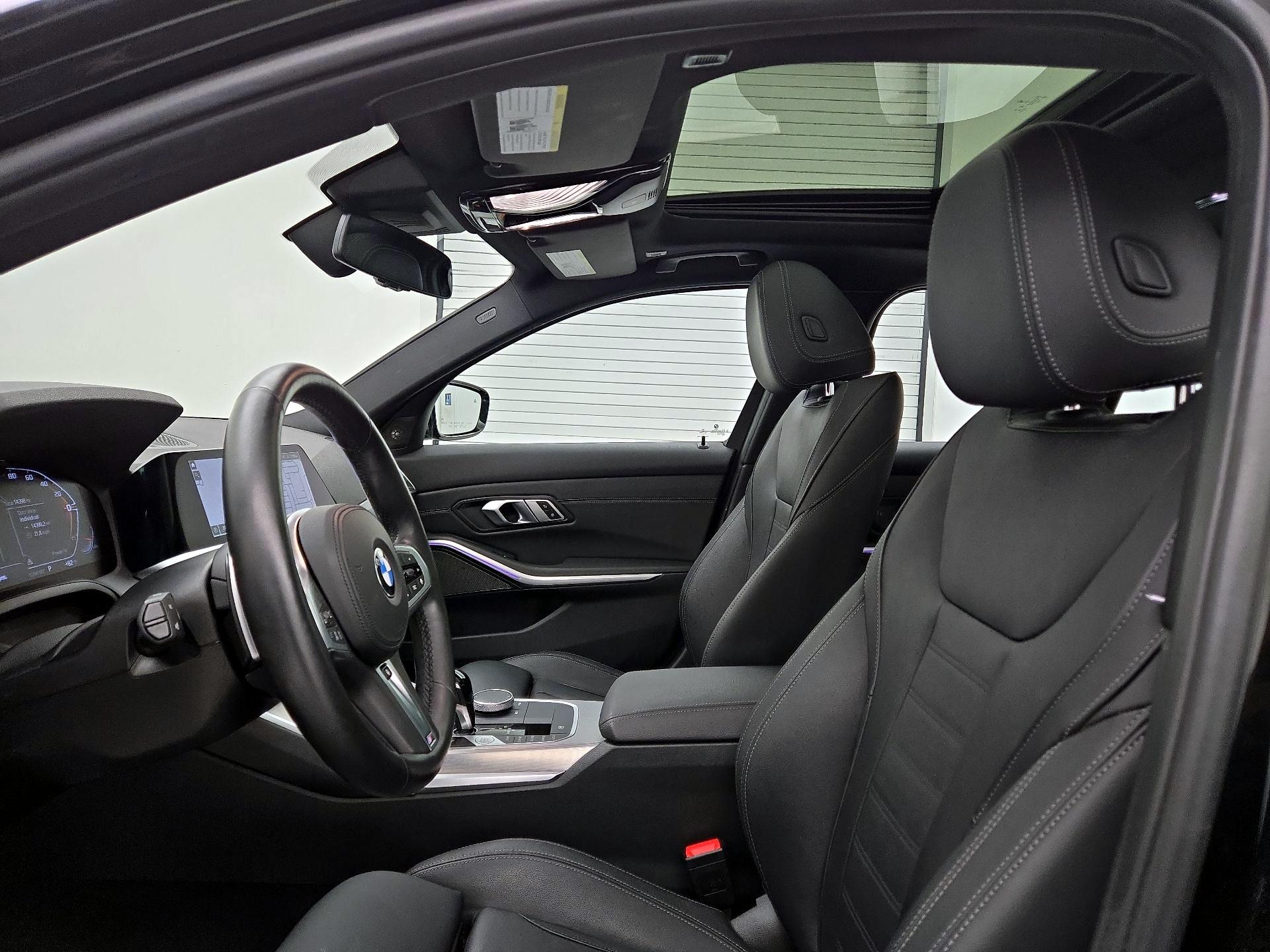 Thumbnail: 2022 BMW 3 Series - 19