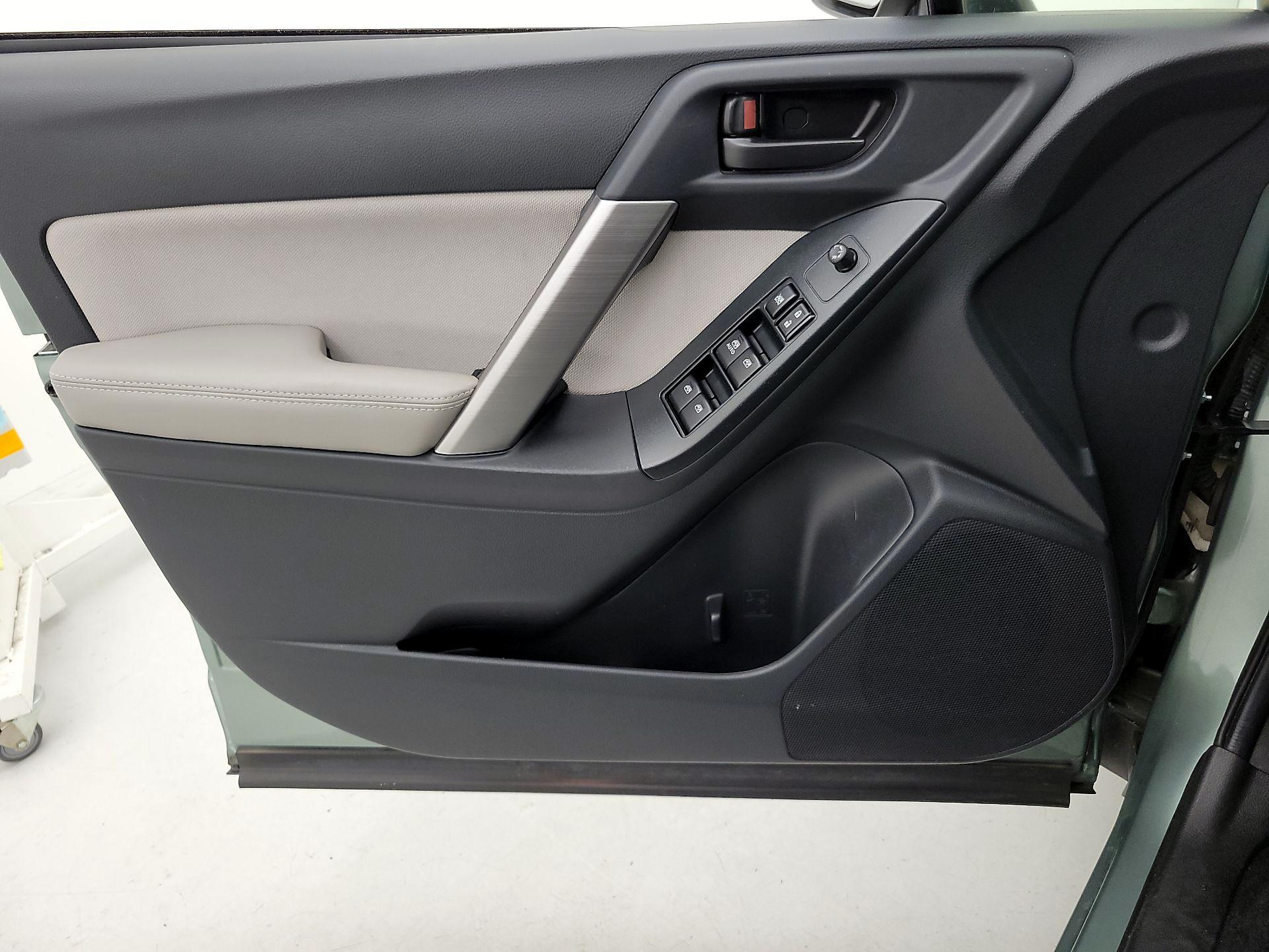 Thumbnail: 2016 Subaru Forester - 12