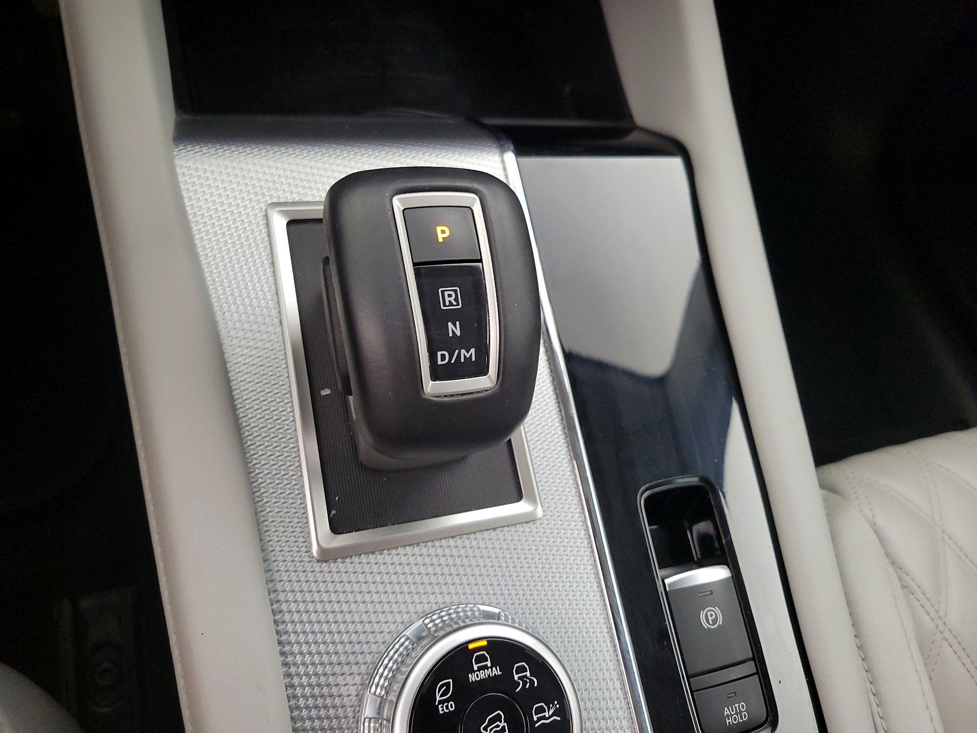 Thumbnail: 2022 Mitsubishi Outlander - 18