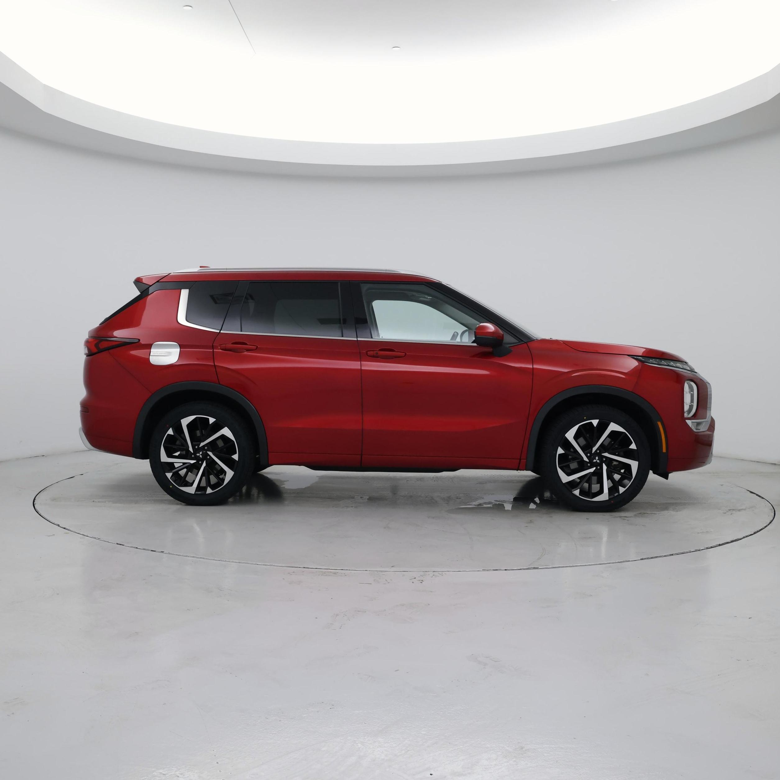 Thumbnail: 2022 Mitsubishi Outlander - 7