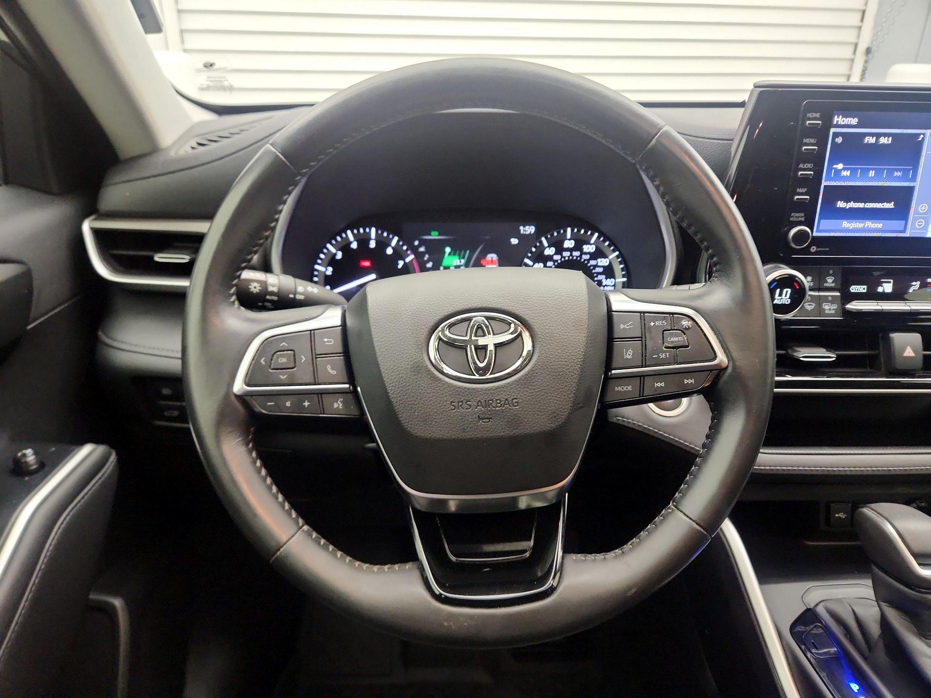 Thumbnail: 2020 Toyota Highlander - 10