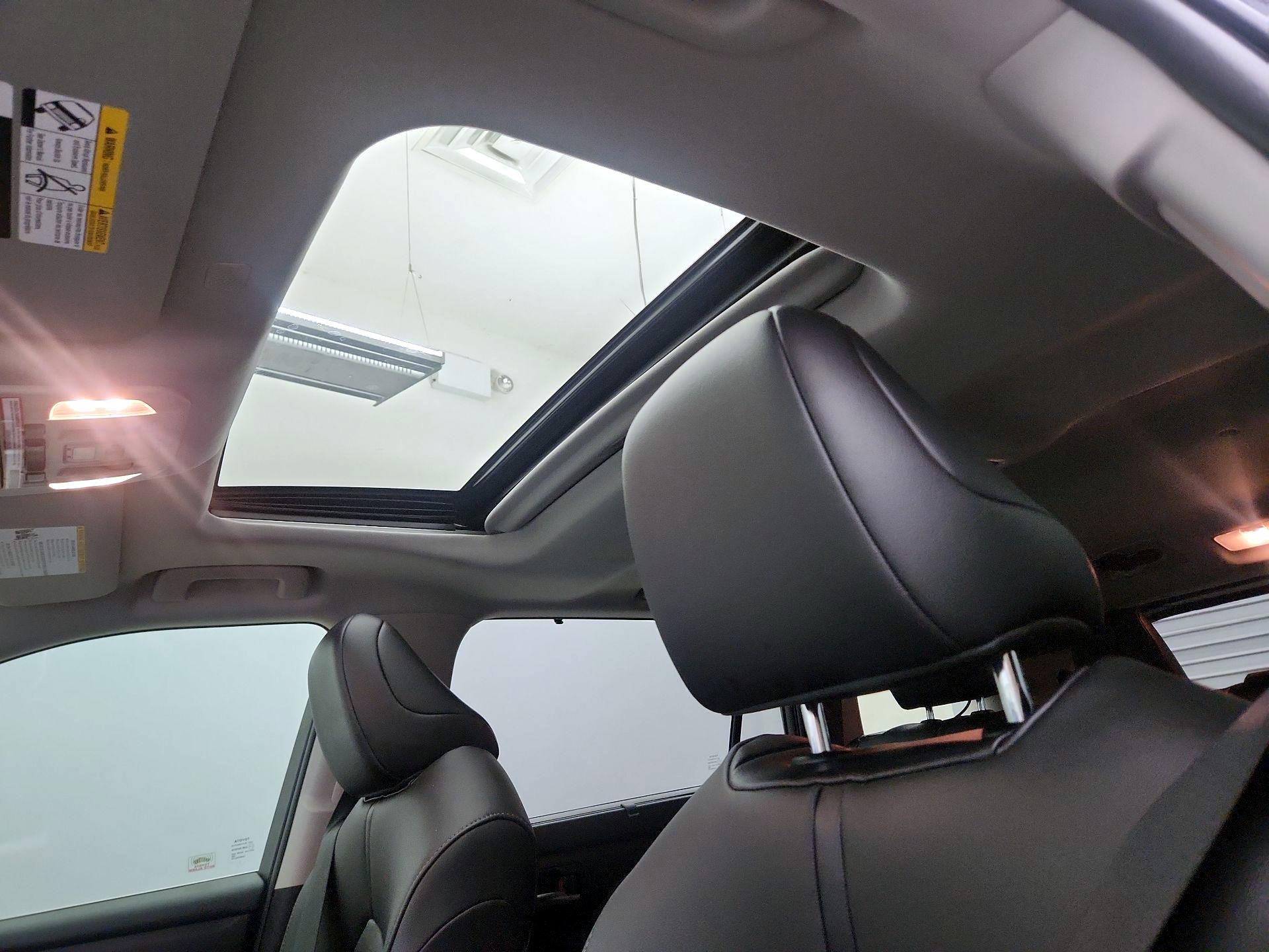 Thumbnail: 2020 Toyota Highlander - 20