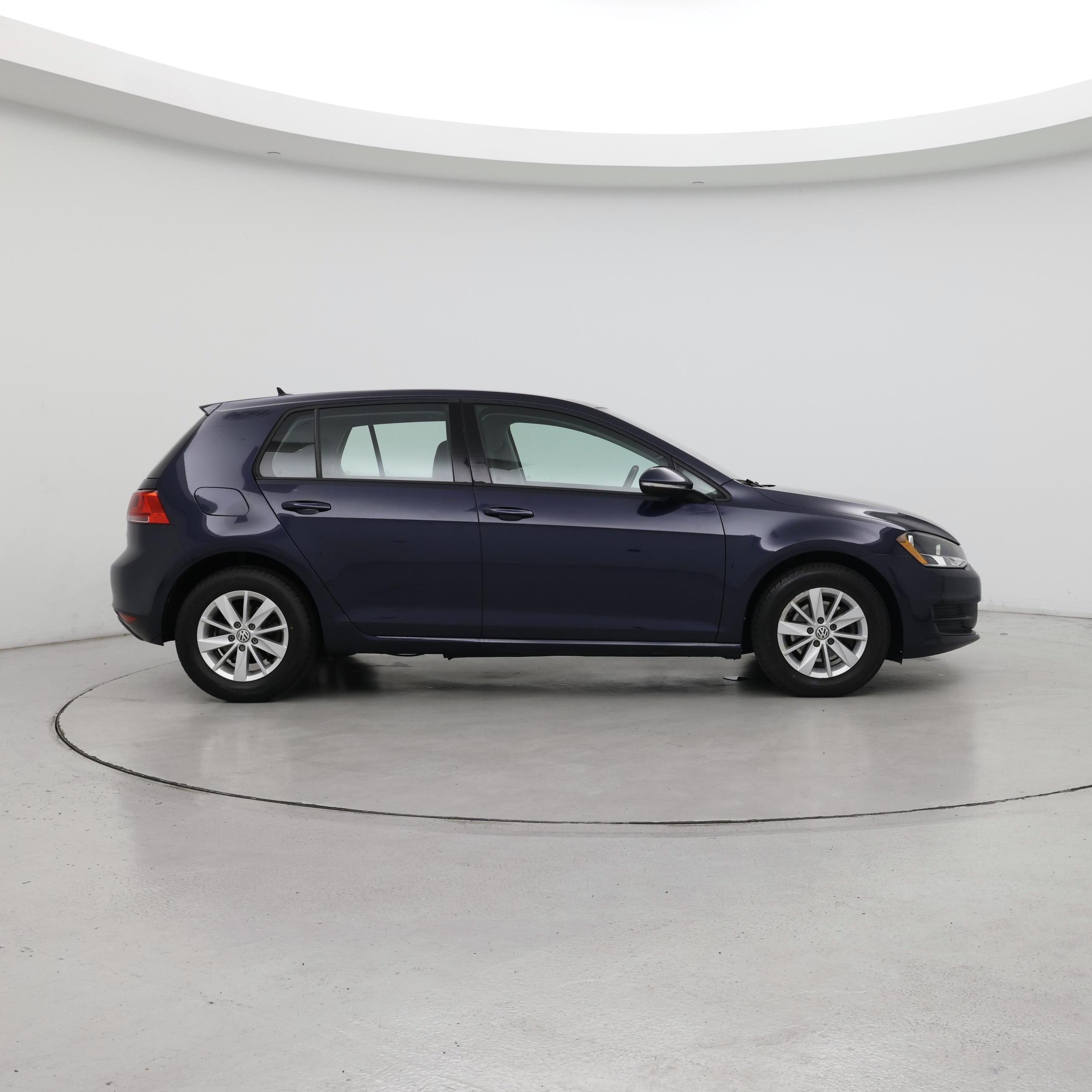 Thumbnail: 2016 Volkswagen Golf - 7