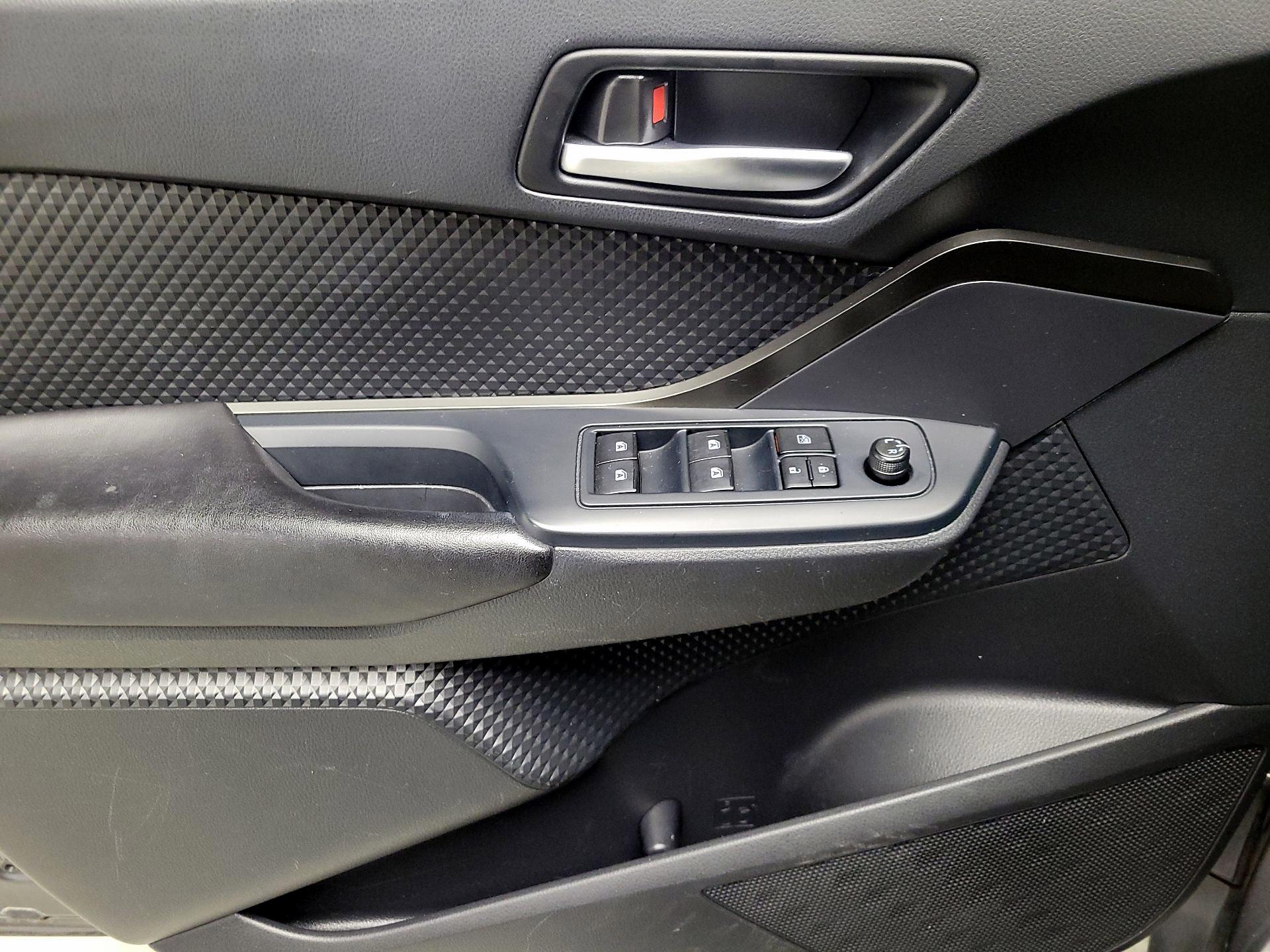 Thumbnail: 2019 Toyota C-HR - 12