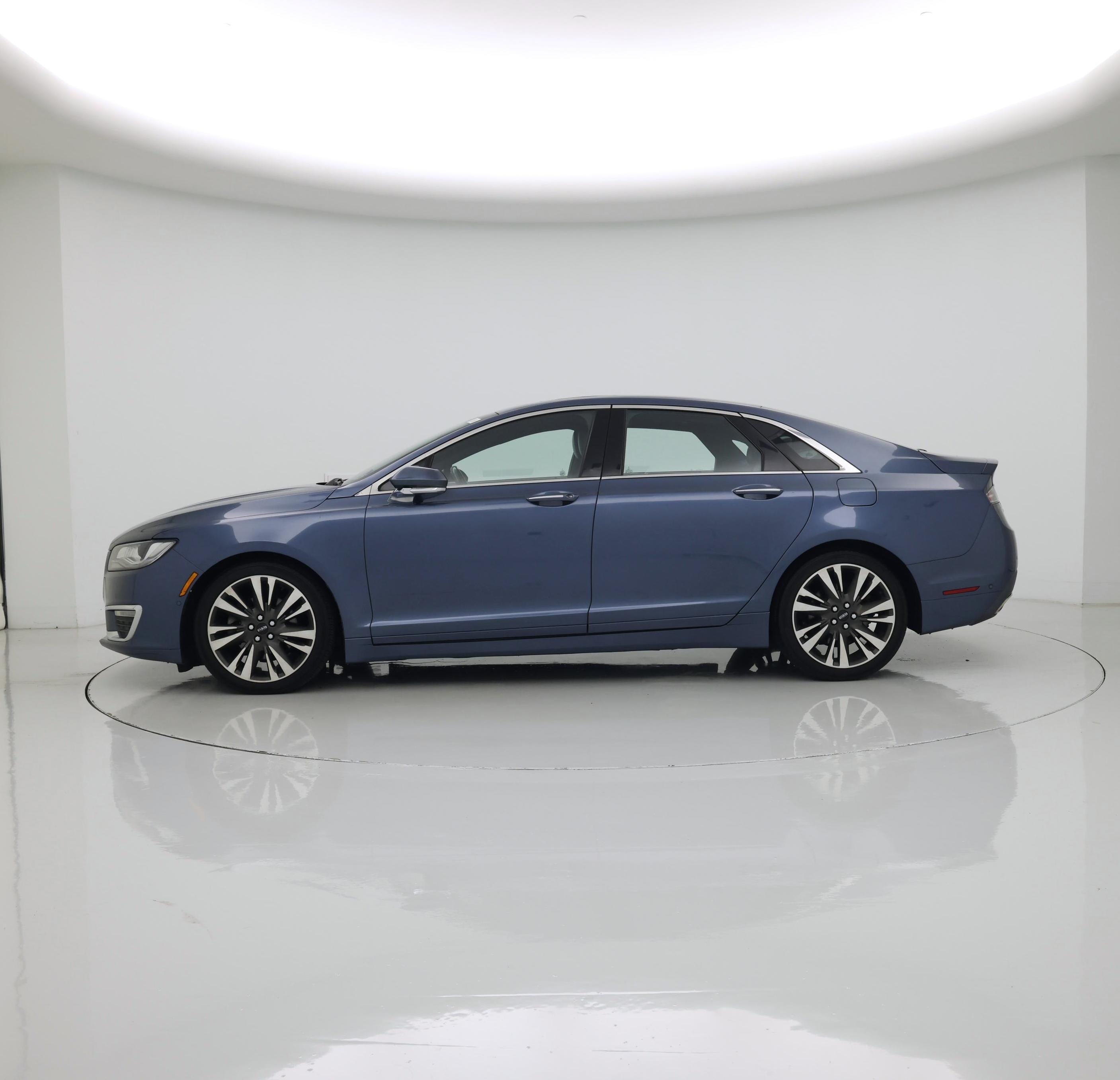 Thumbnail: 2019 Lincoln MKZ - 3