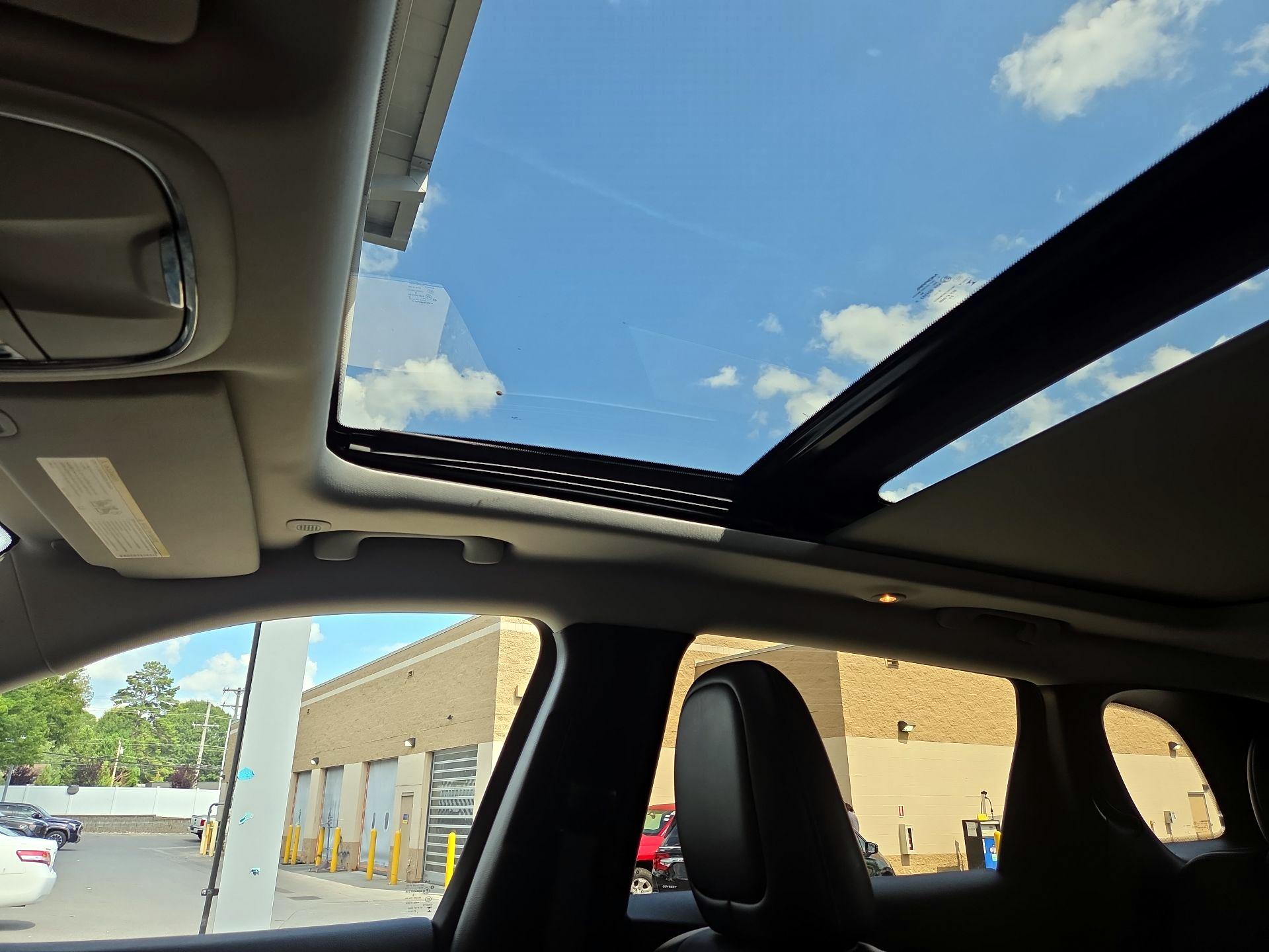 Thumbnail: 2021 Jeep Cherokee - 19
