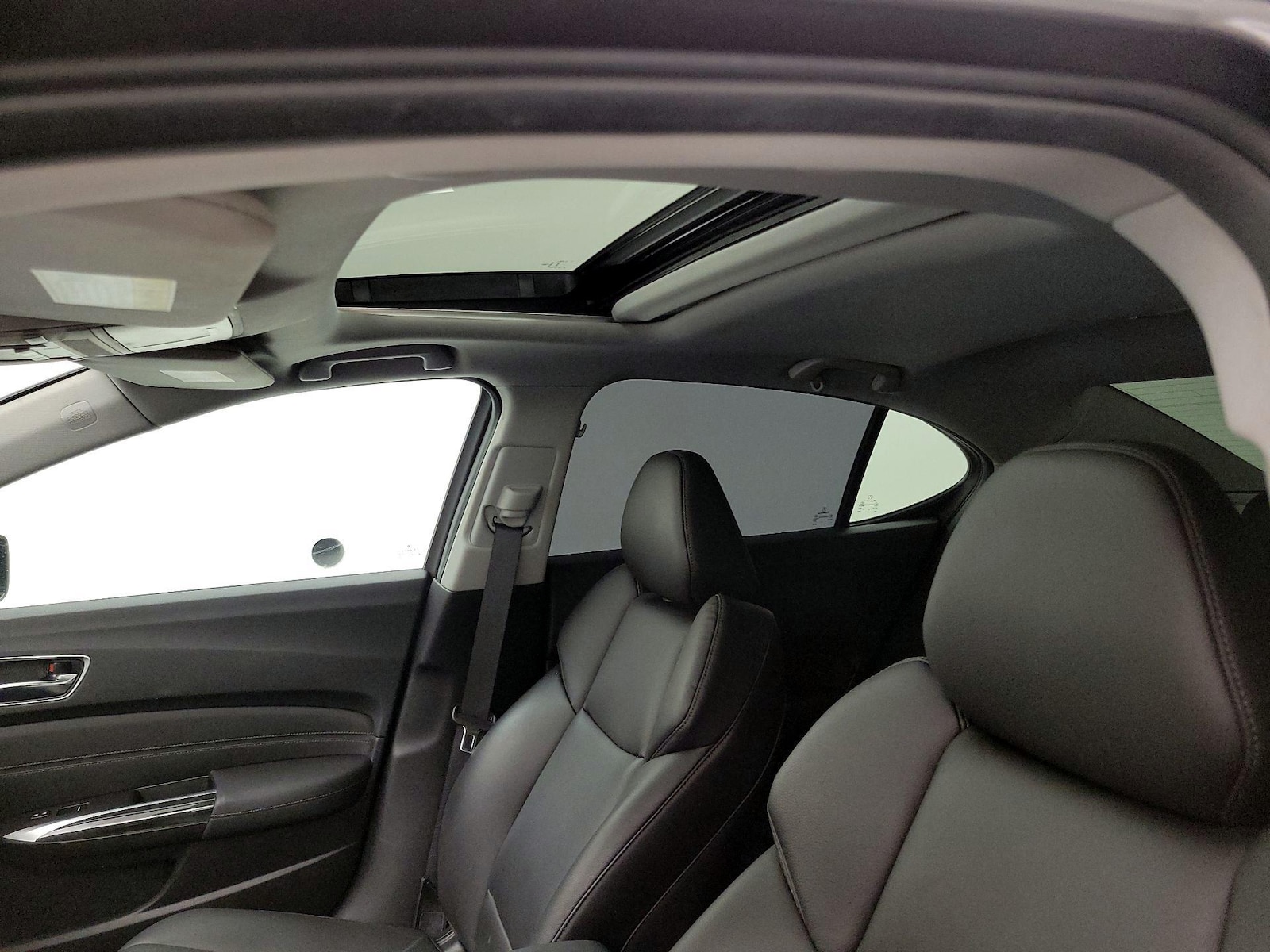 Sunroof(s) & Overhead Airbags
