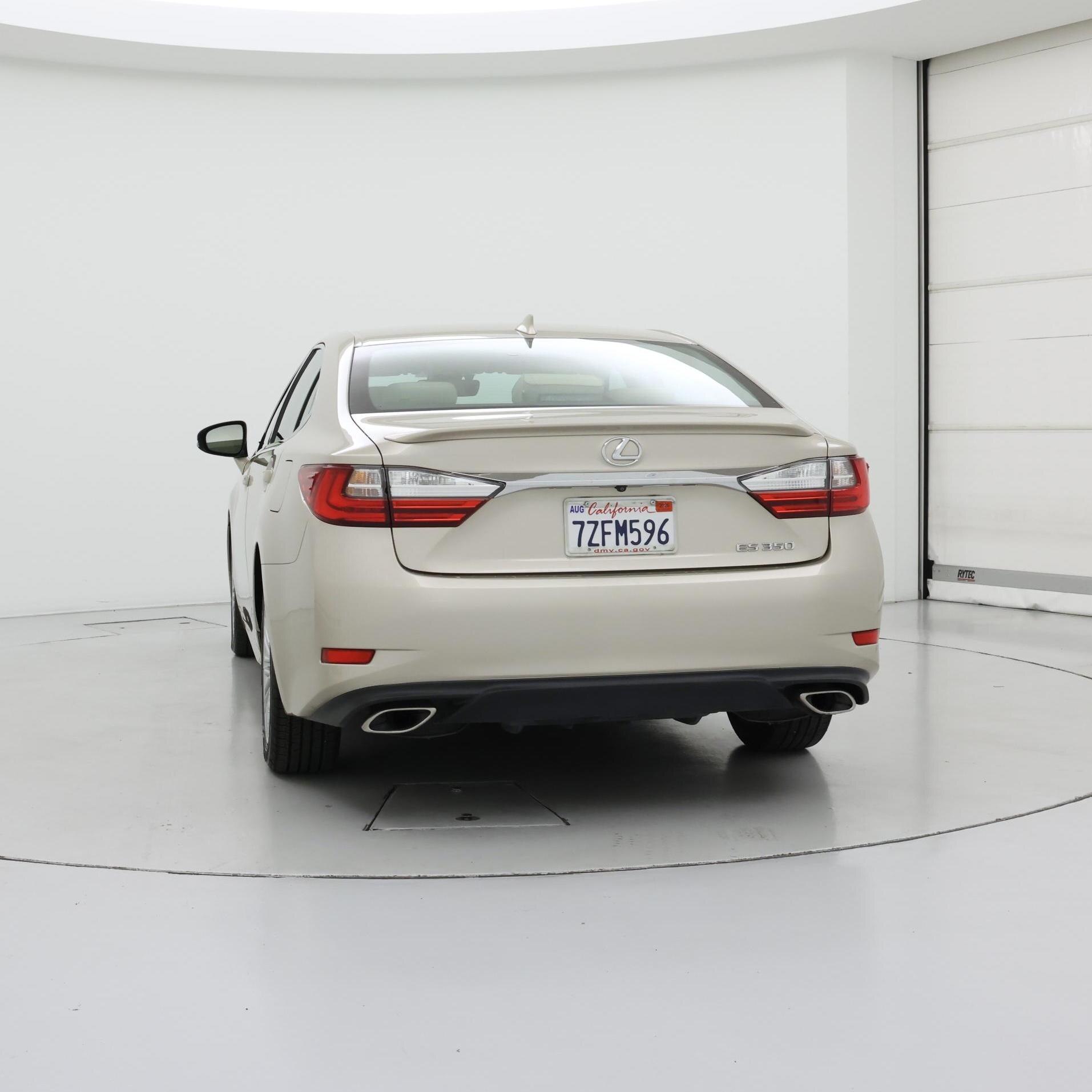Thumbnail: 2017 Lexus ES - 6