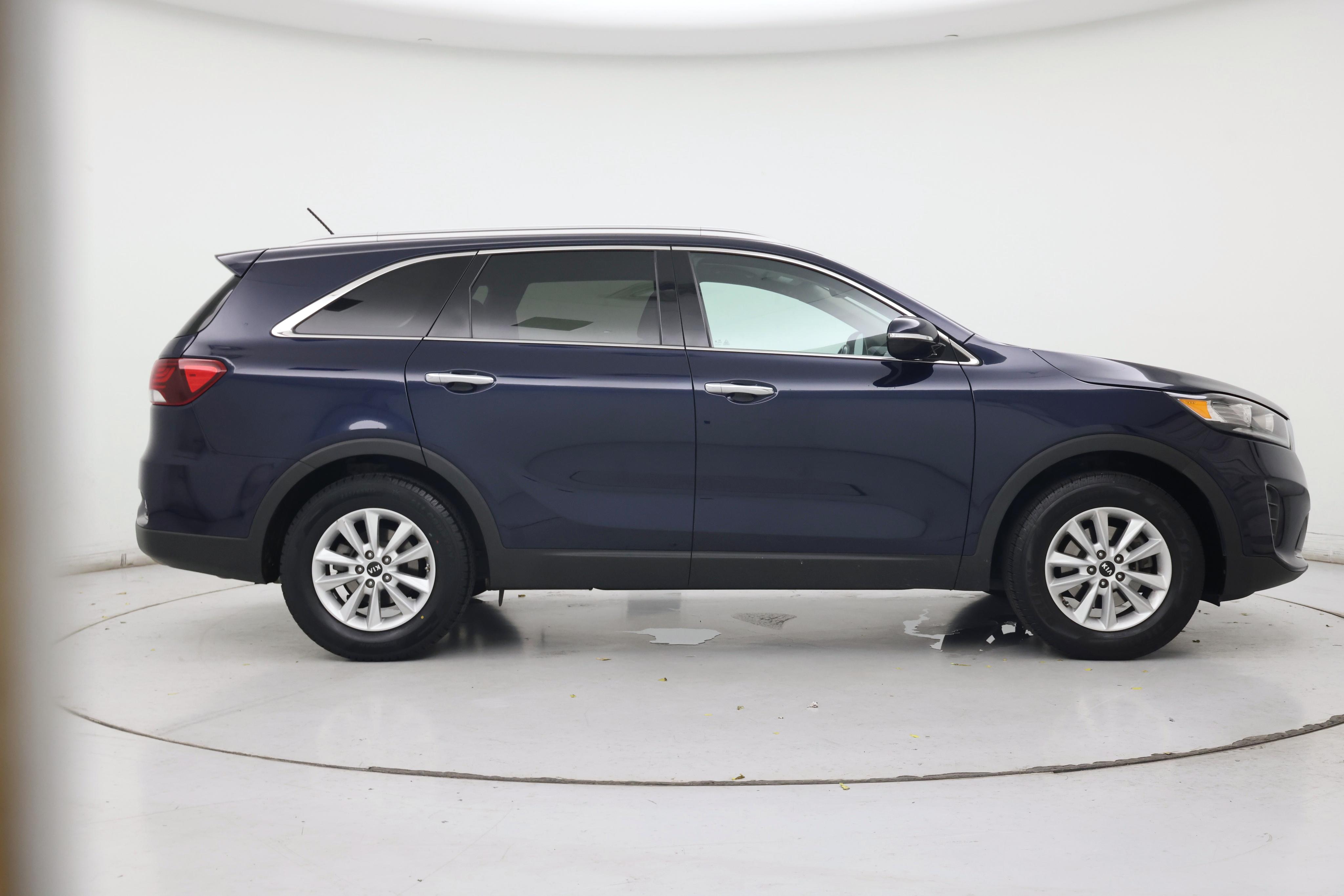 Thumbnail: 2020 Kia Sorento - 7