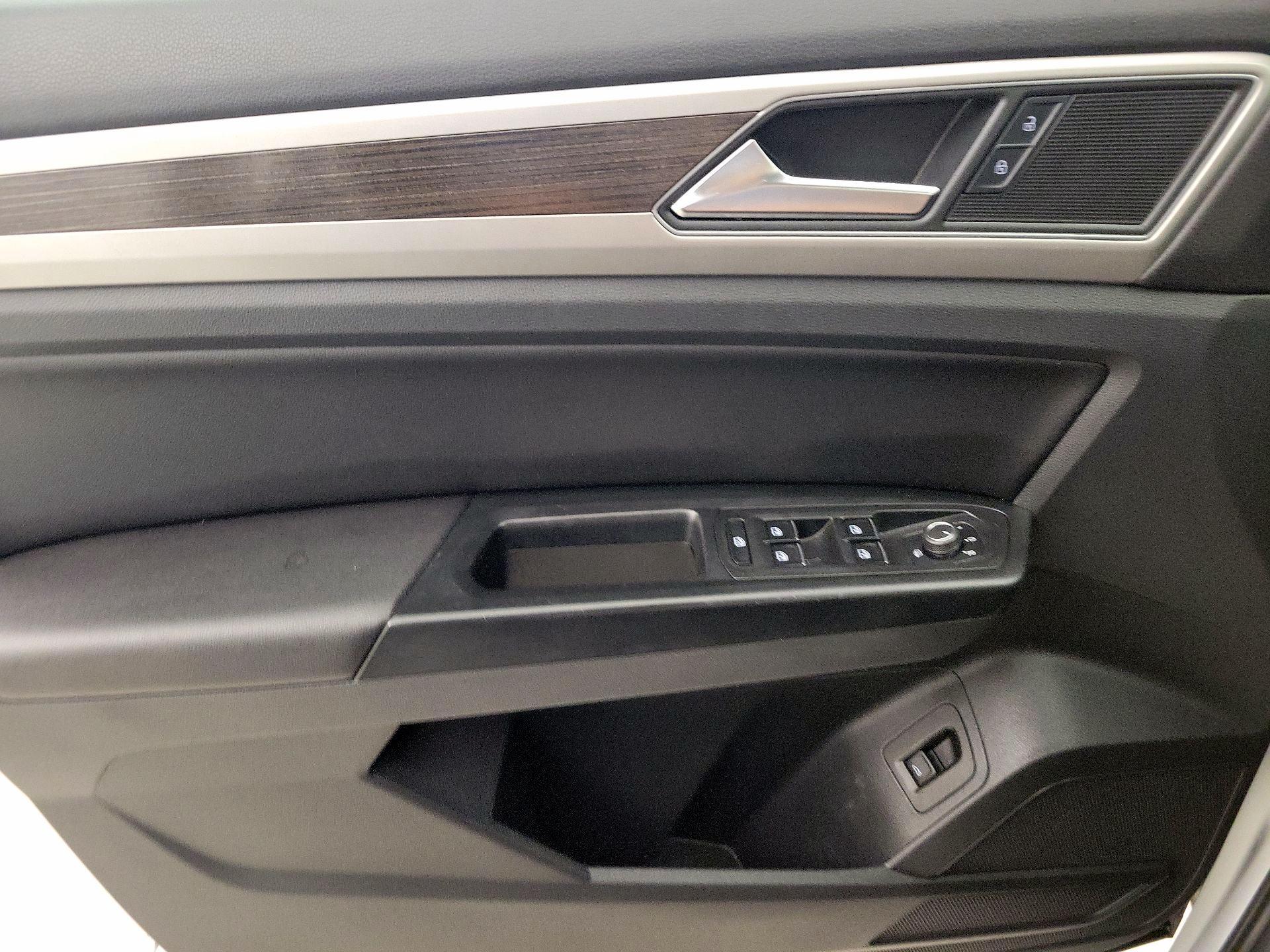 Thumbnail: 2019 Volkswagen Atlas - 12