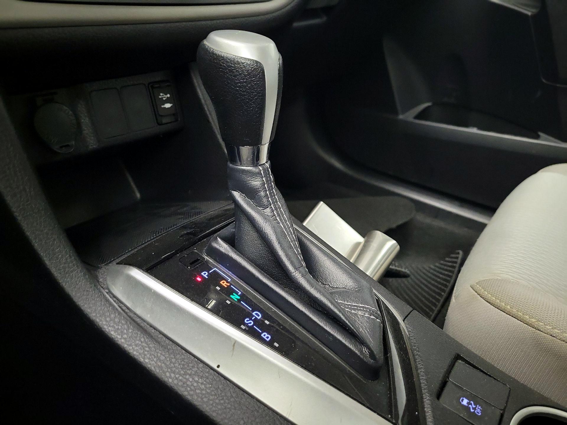 Thumbnail: 2019 Toyota Corolla - 17