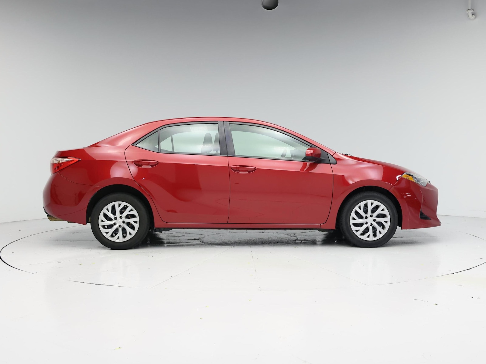2019 Toyota Corolla LE - Photo 8