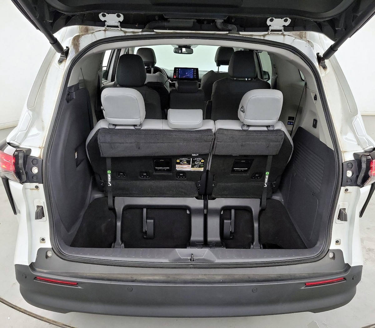 Trunk/Cargo (Seats Up)