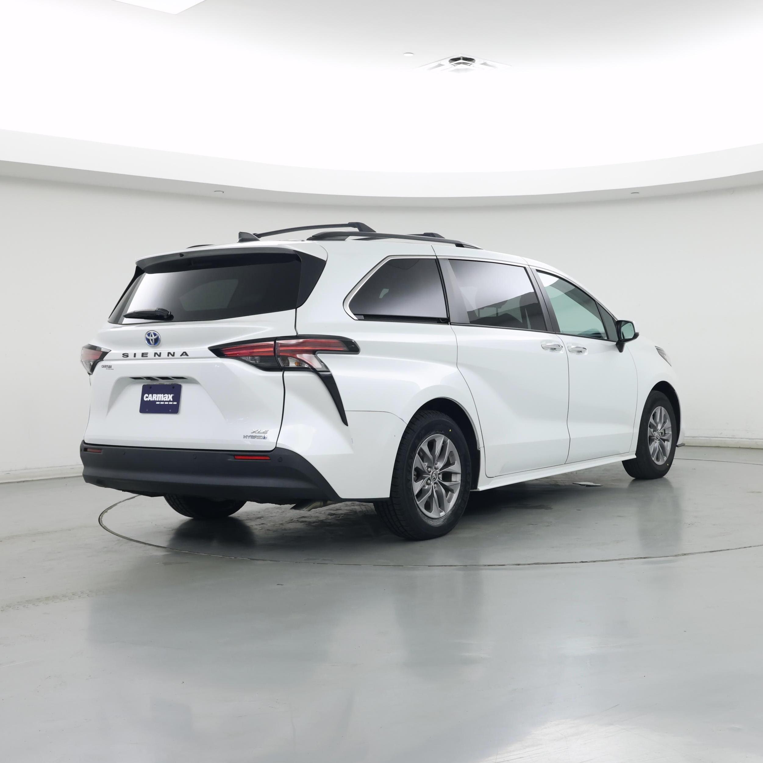Thumbnail: 2022 Toyota Sienna - 8