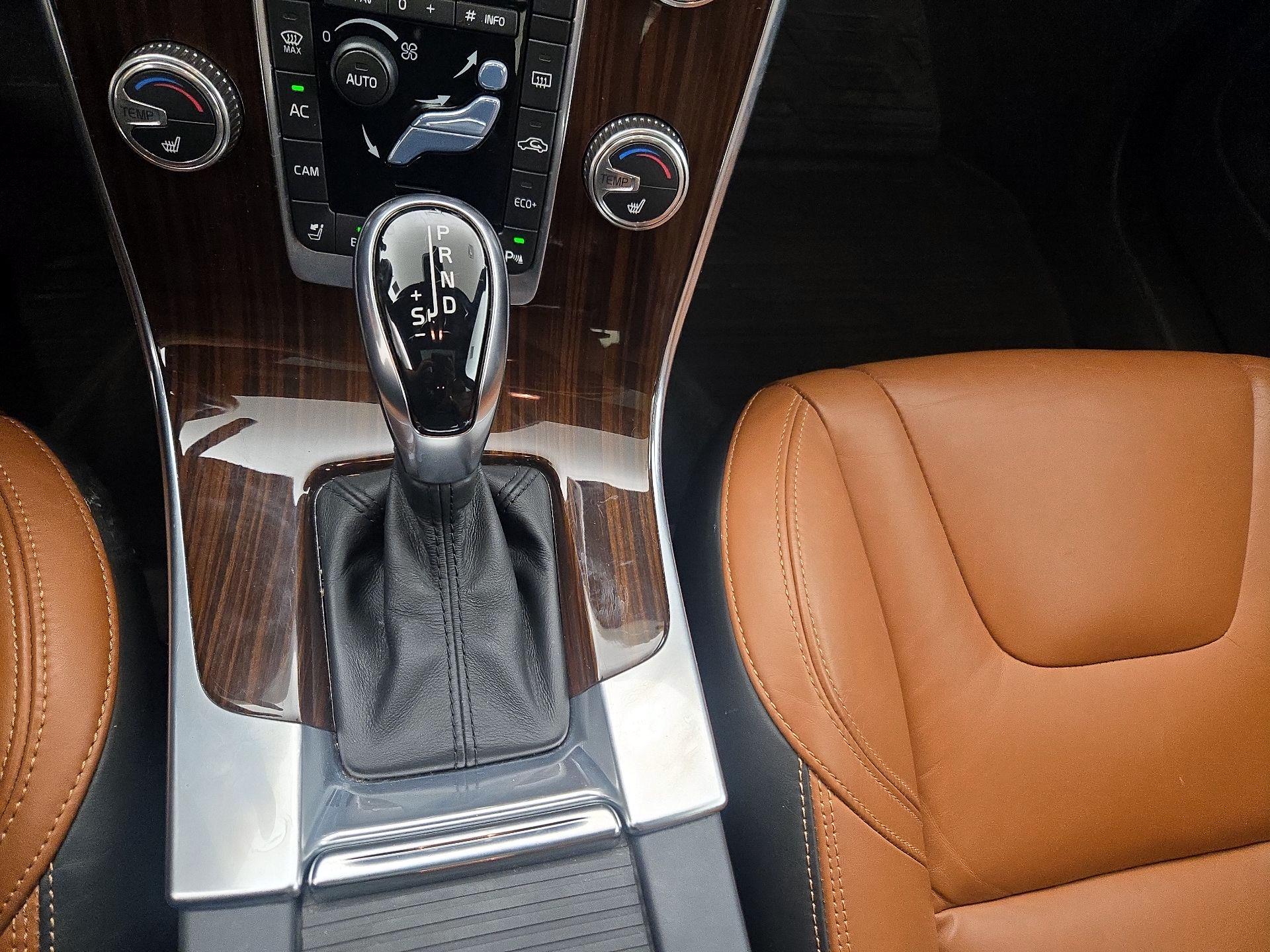 Thumbnail: 2015 Volvo S60 - 18
