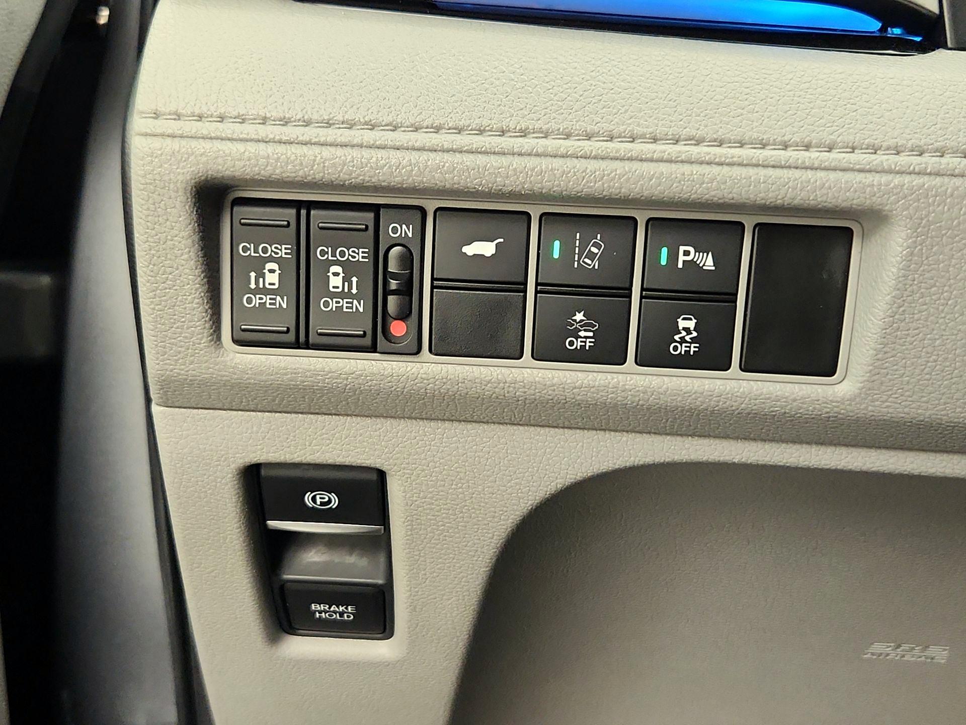 Thumbnail: 2019 Honda Odyssey - 13