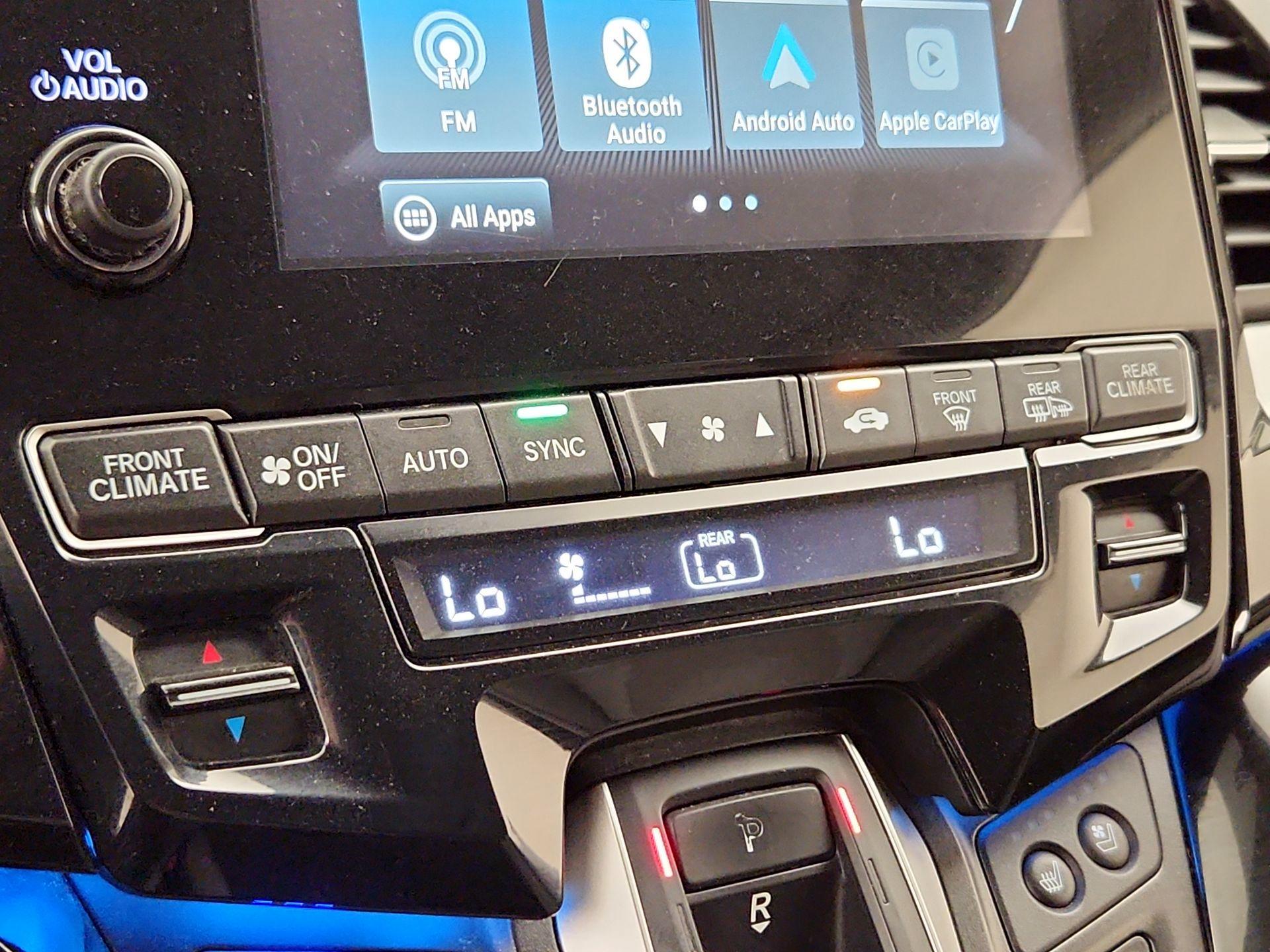 Thumbnail: 2019 Honda Odyssey - 17