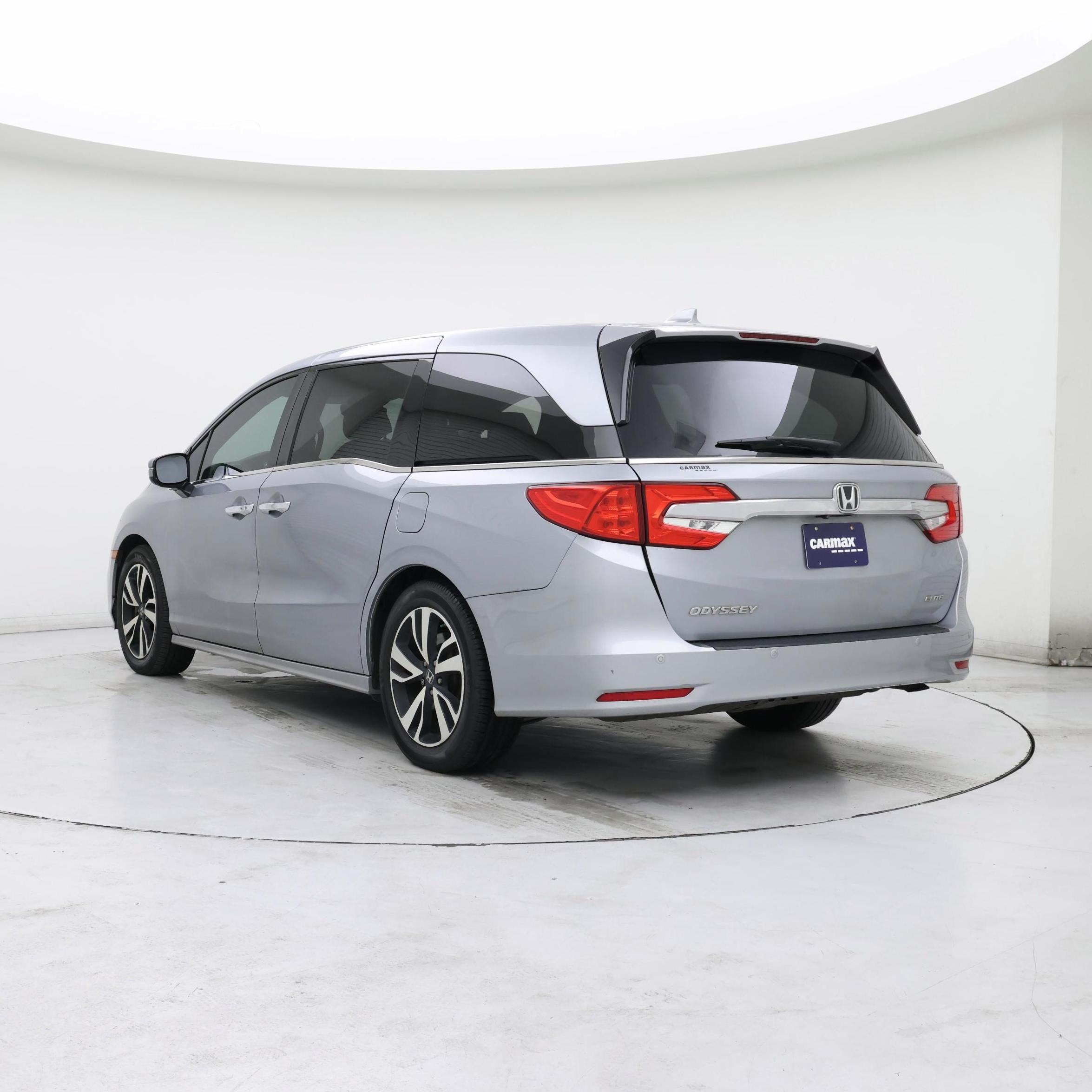 Thumbnail: 2019 Honda Odyssey - 2
