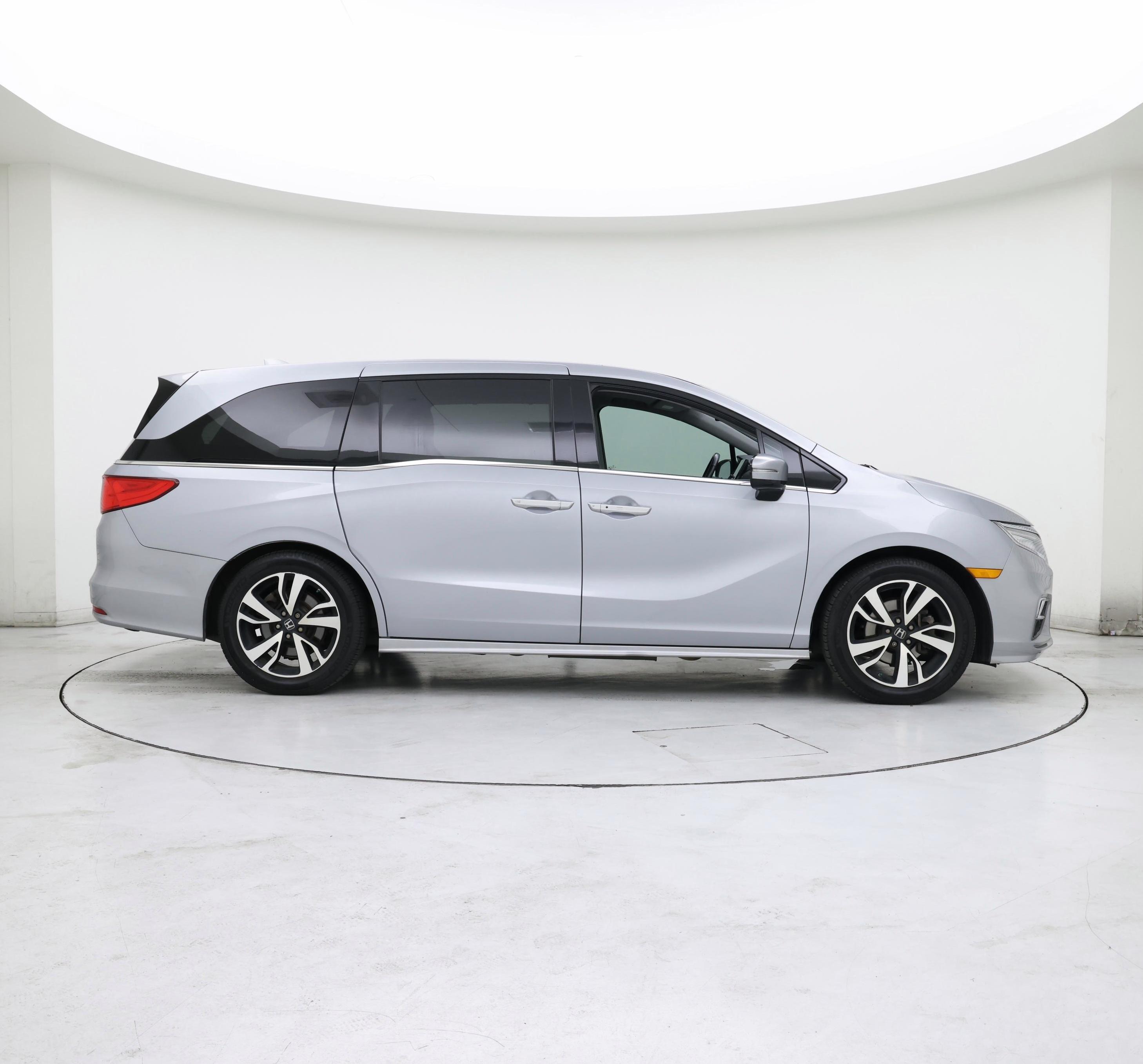 Thumbnail: 2019 Honda Odyssey - 7