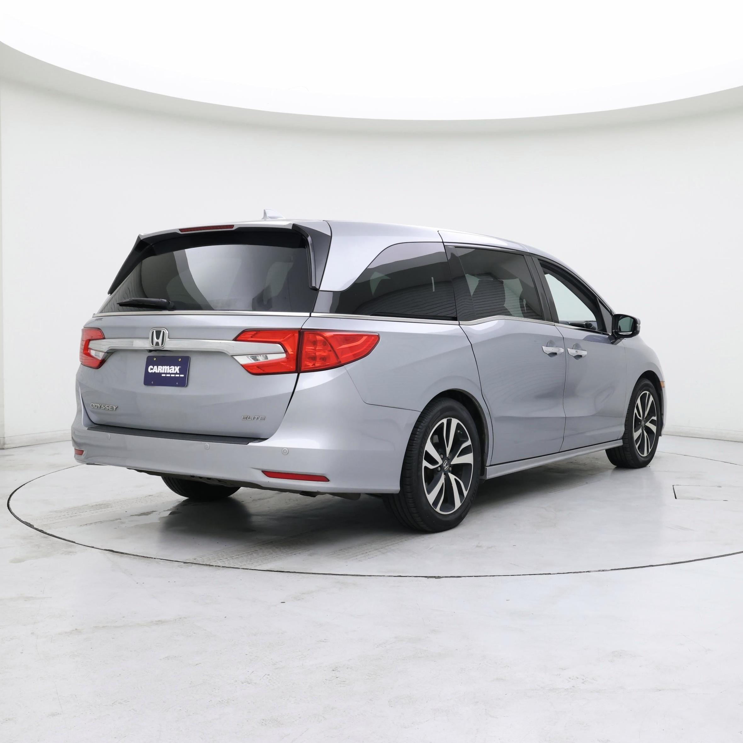 Thumbnail: 2019 Honda Odyssey - 8