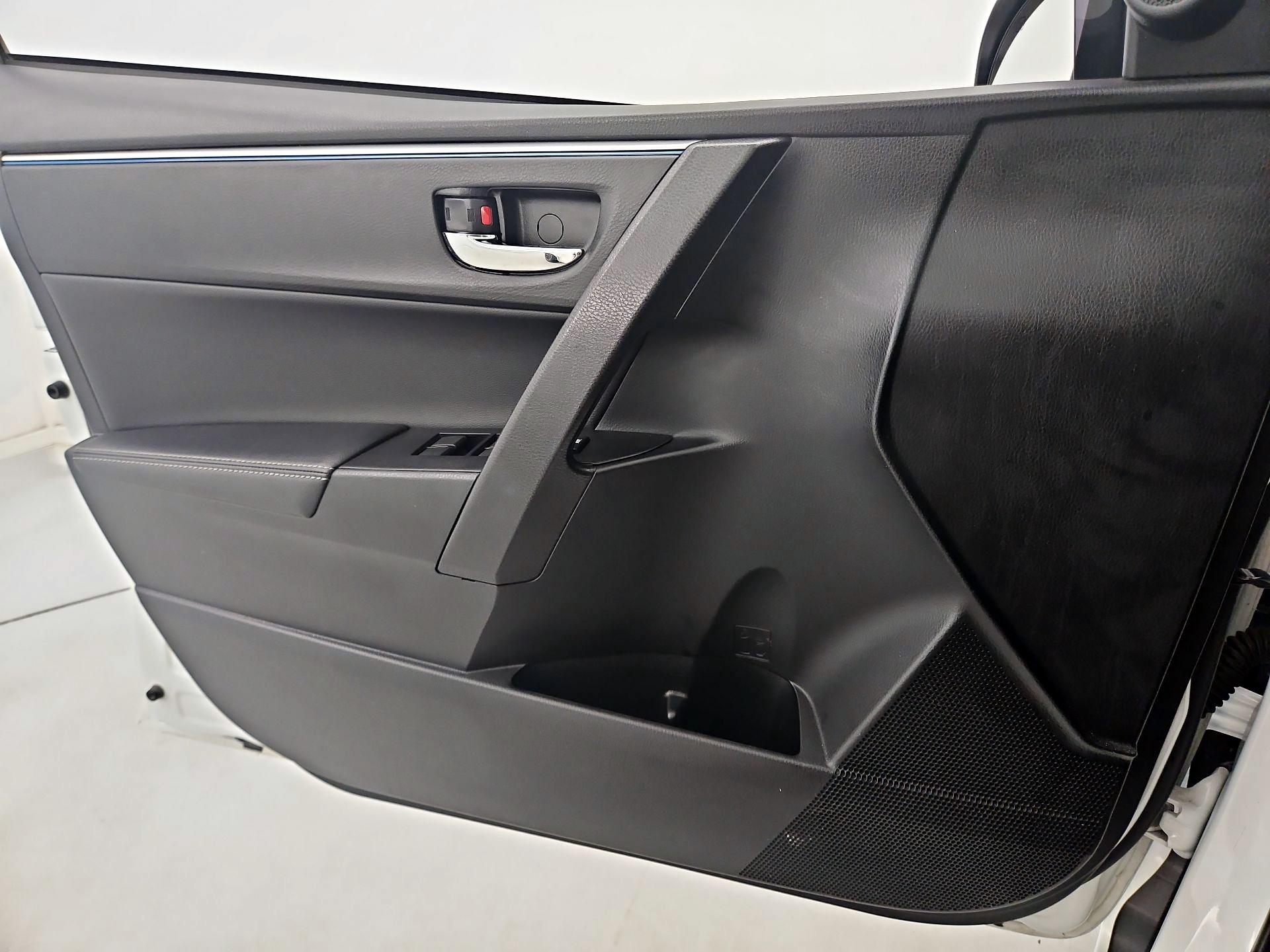 Thumbnail: 2016 Toyota Corolla - 12