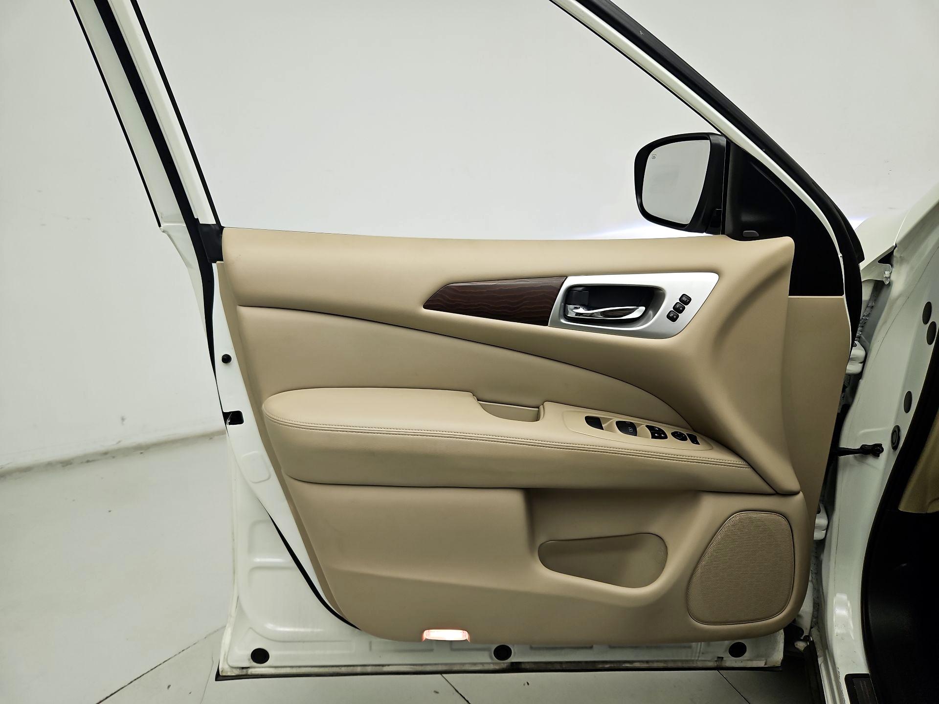 Thumbnail: 2020 Nissan Pathfinder - 12