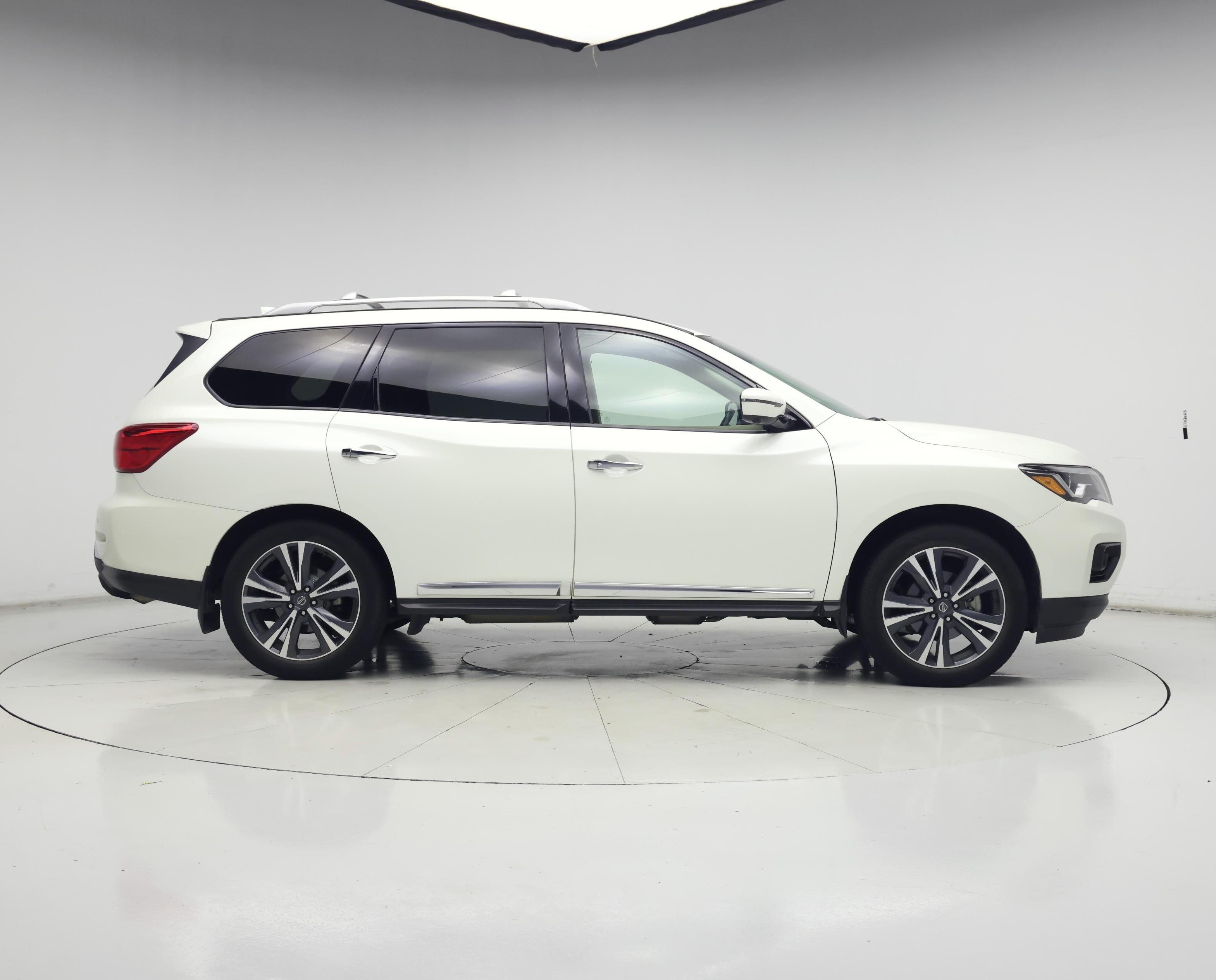 Thumbnail: 2020 Nissan Pathfinder - 7