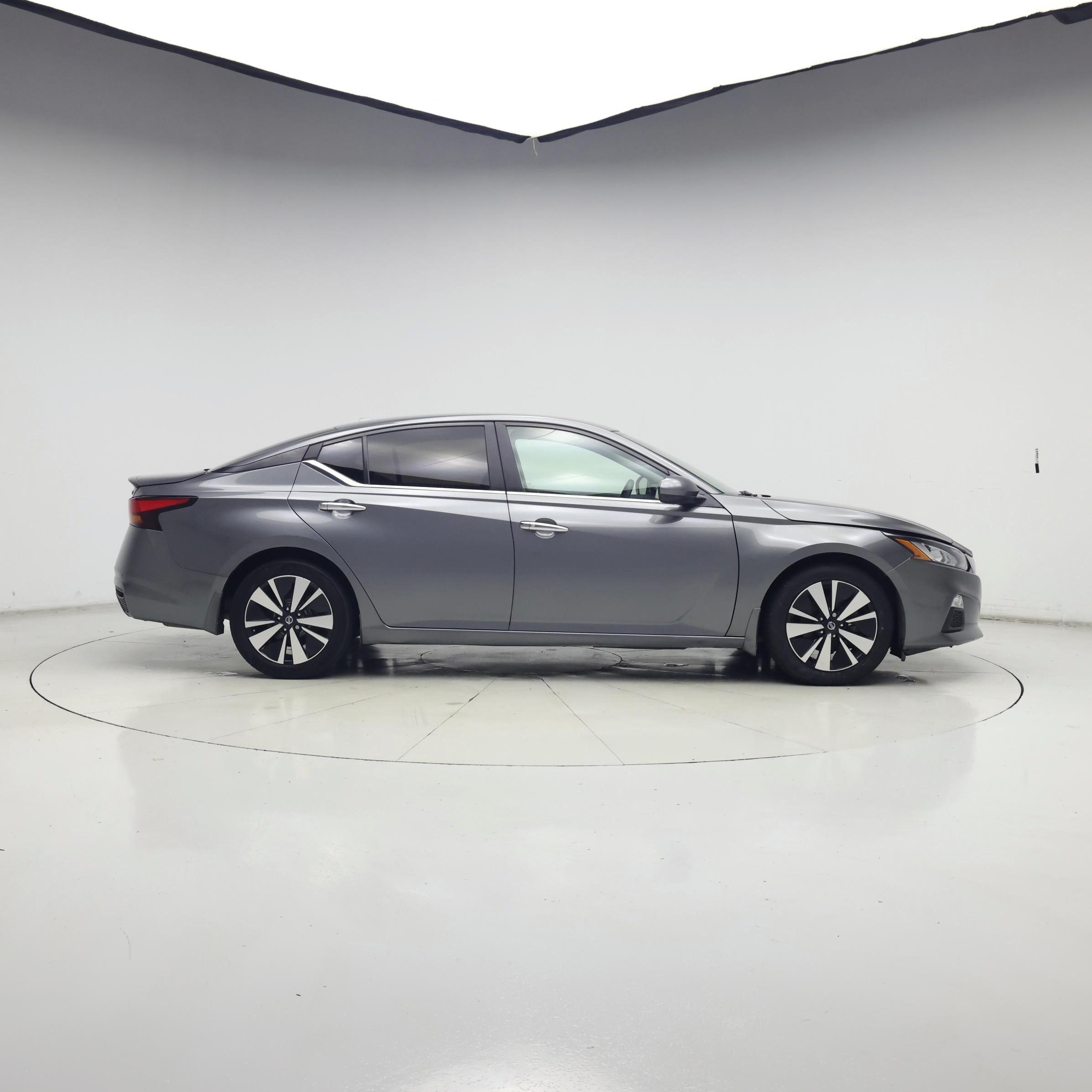 Thumbnail: 2021 Nissan Altima - 7