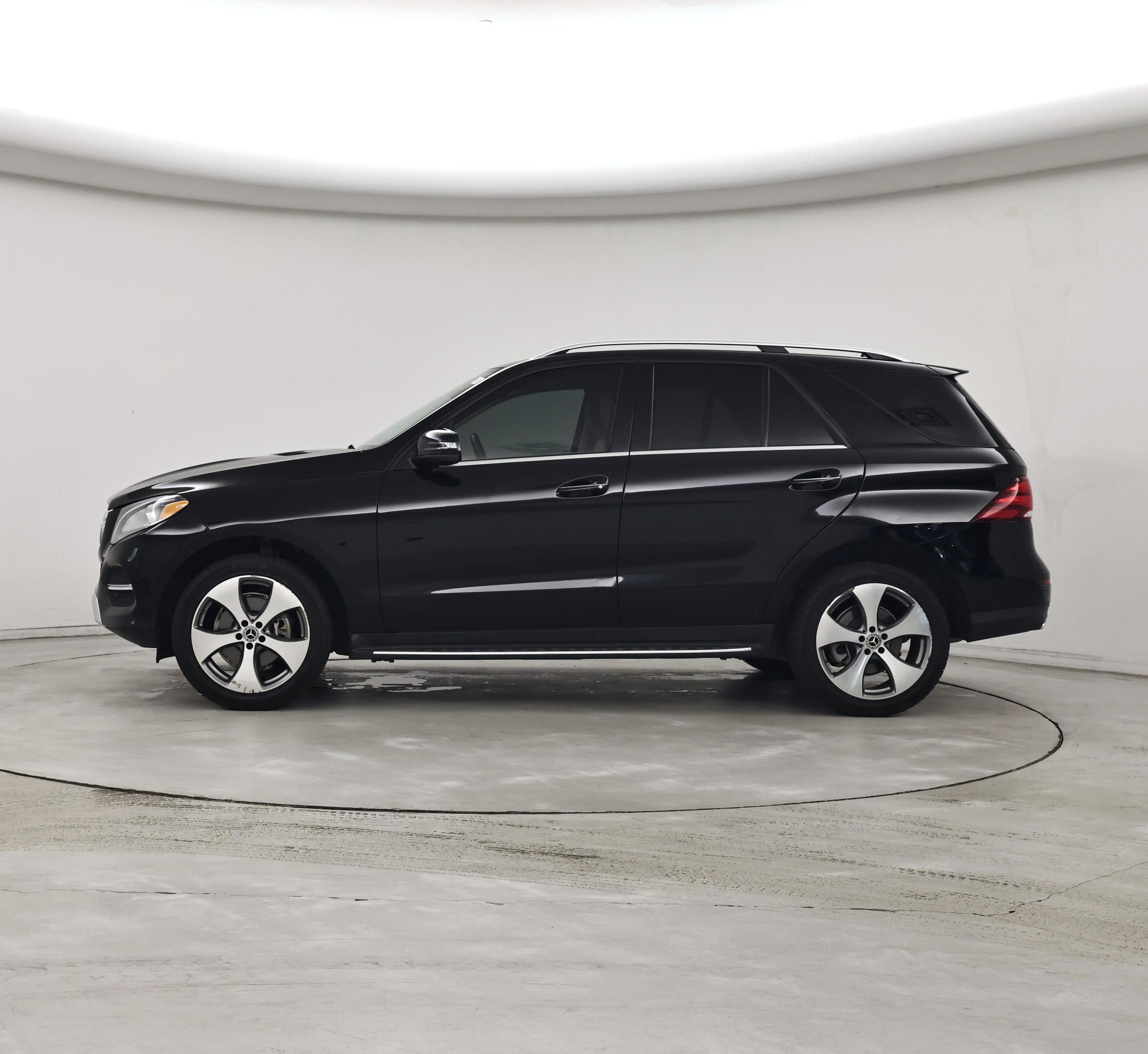 Thumbnail: 2018 Mercedes-Benz GLE - 3