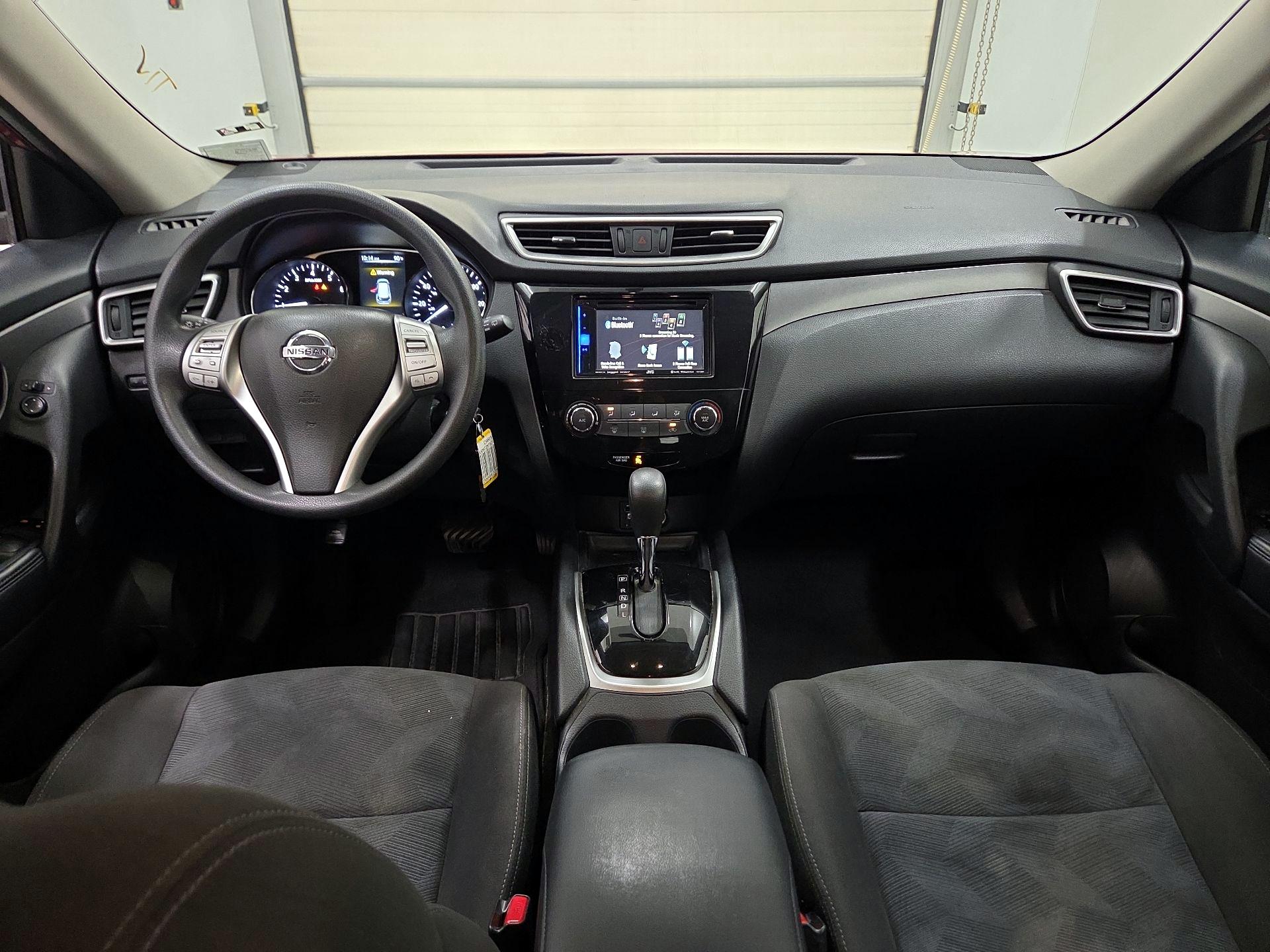 Thumbnail: 2016 Nissan Rogue - 9