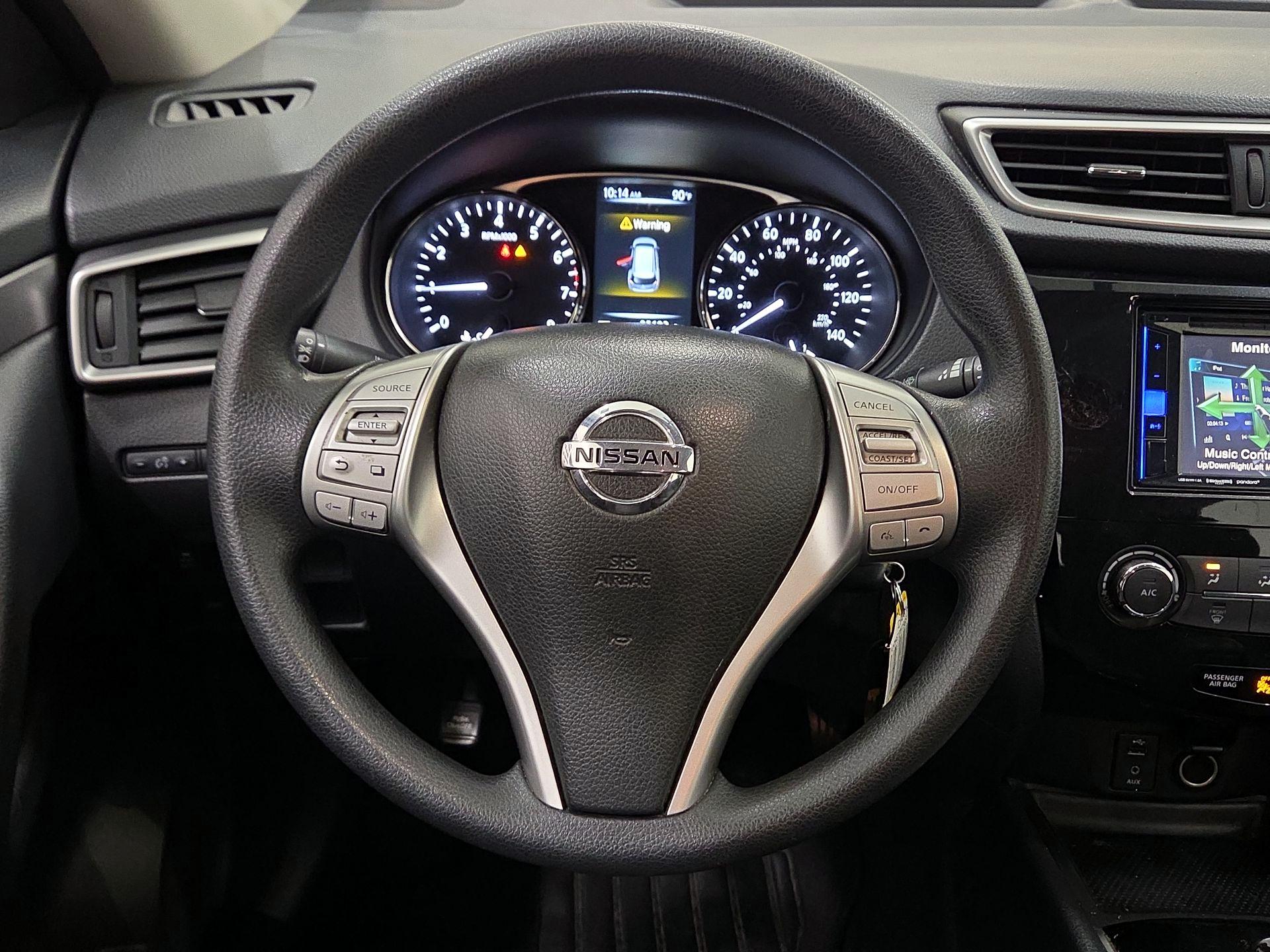 Thumbnail: 2016 Nissan Rogue - 10