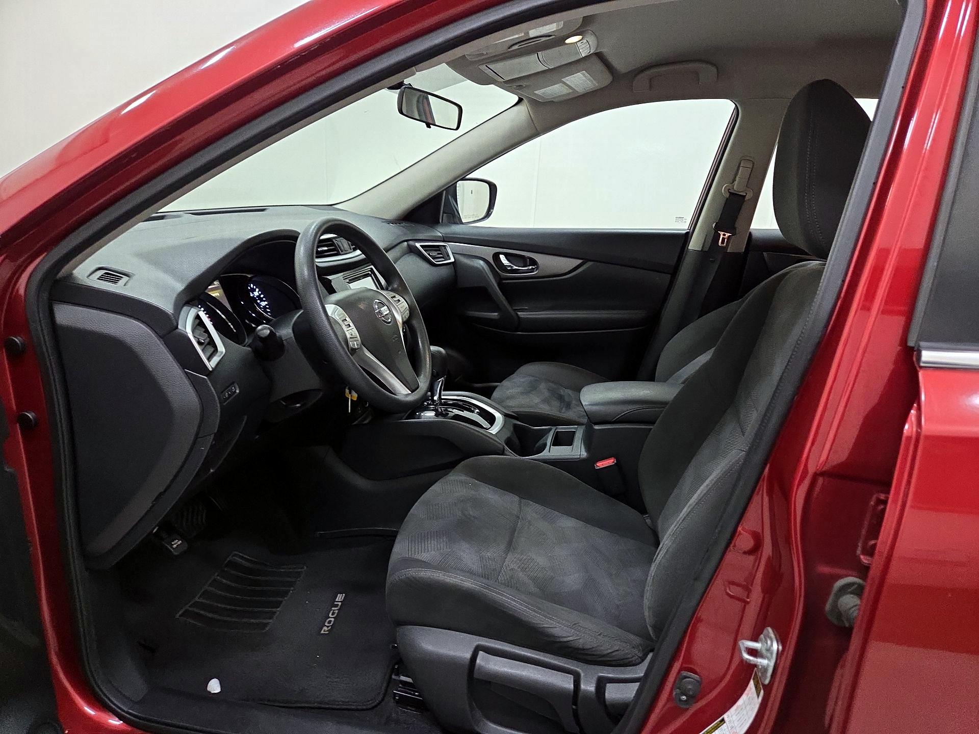 Thumbnail: 2016 Nissan Rogue - 11