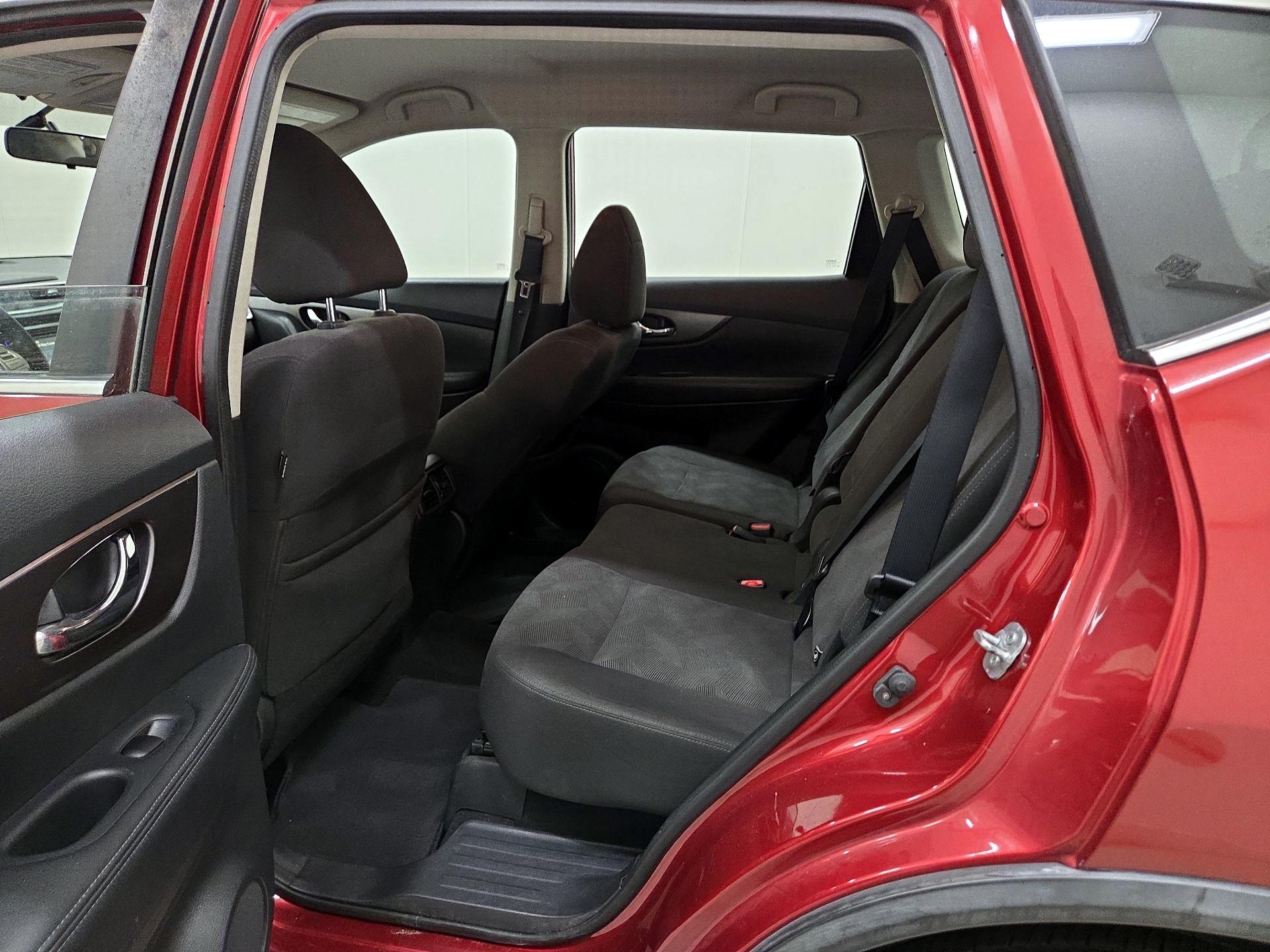 Thumbnail: 2016 Nissan Rogue - 19