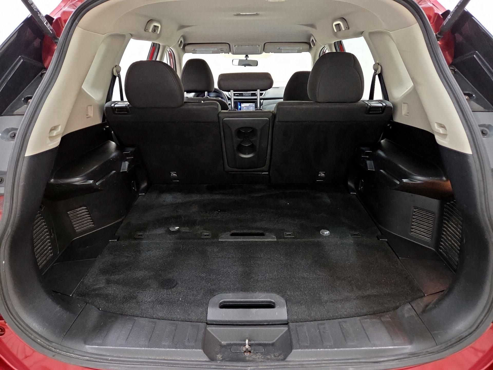 Thumbnail: 2016 Nissan Rogue - 20