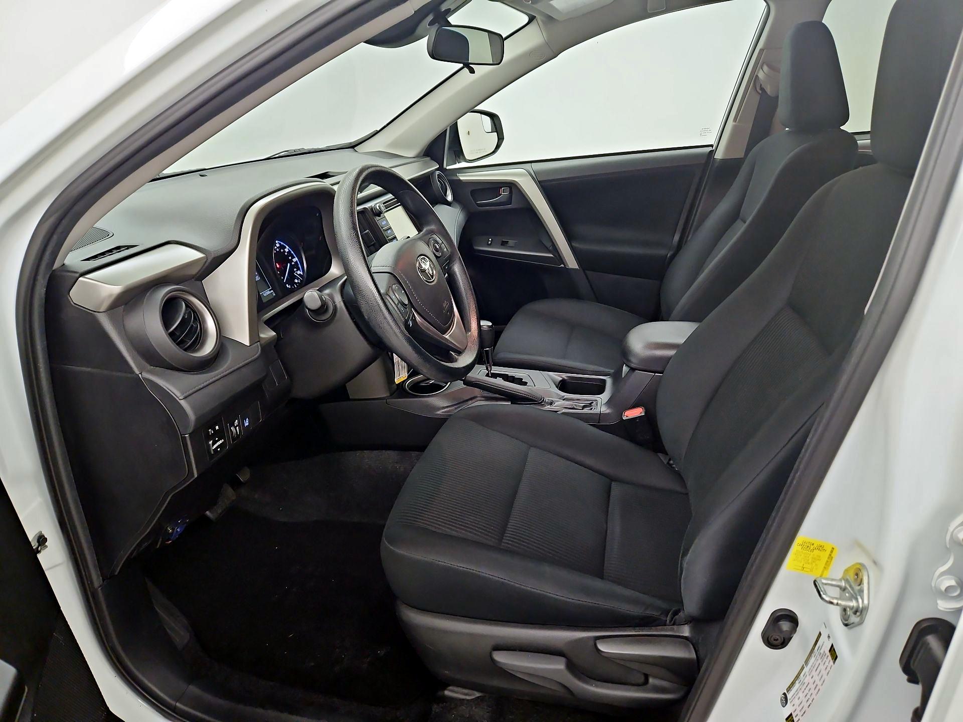 Thumbnail: 2018 Toyota RAV4 - 11