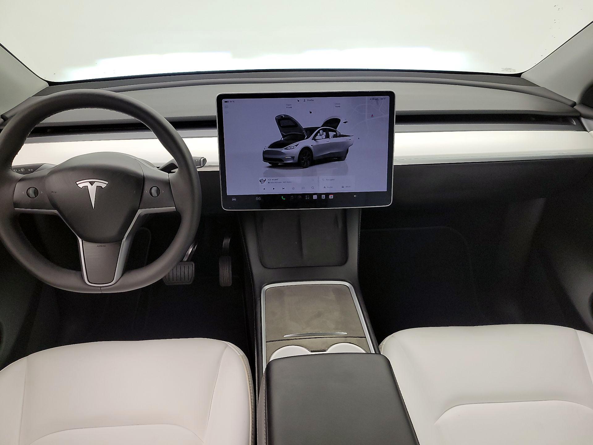 Thumbnail: 2024 Tesla Model Y - 9