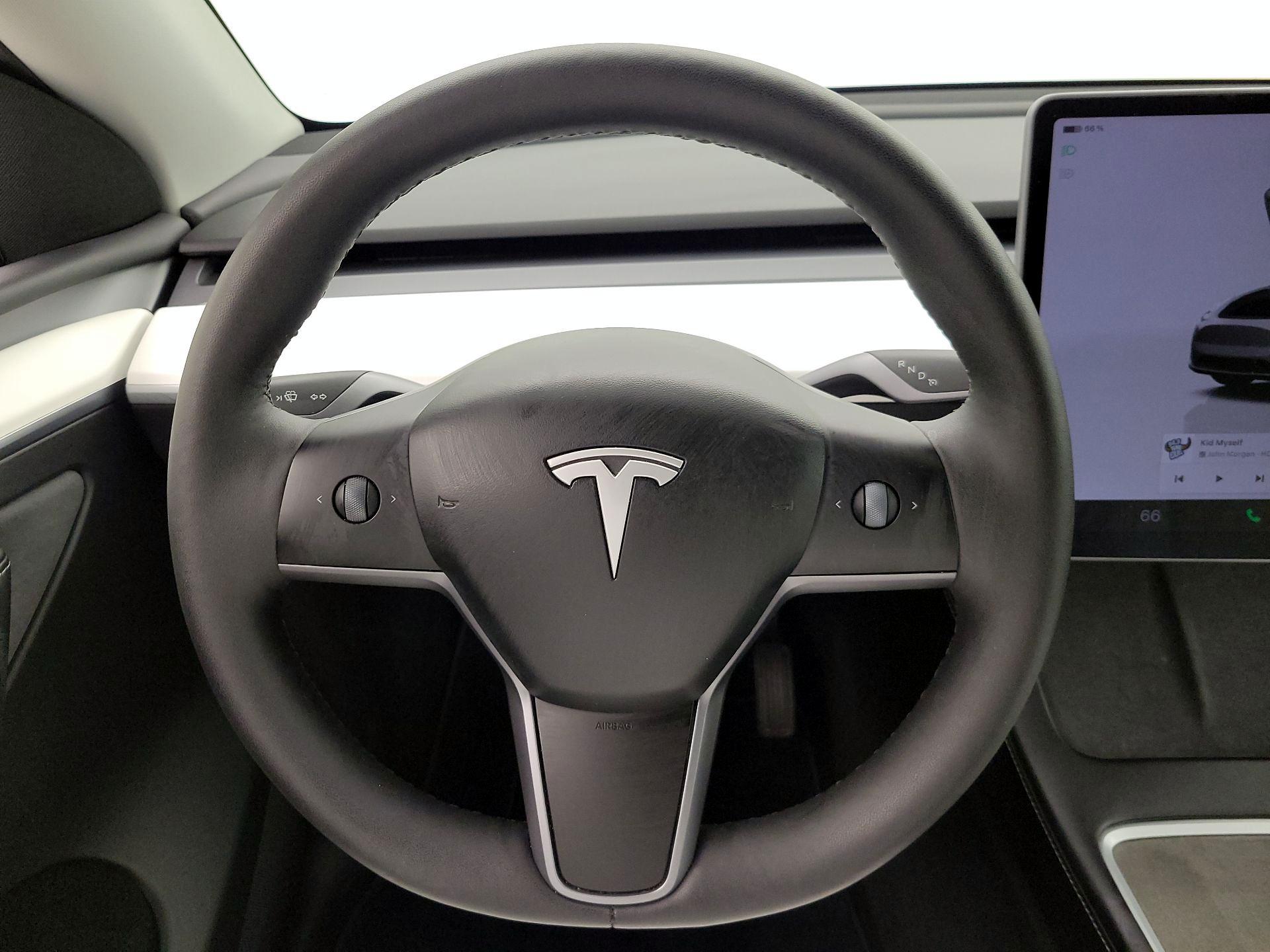 Thumbnail: 2024 Tesla Model Y - 10