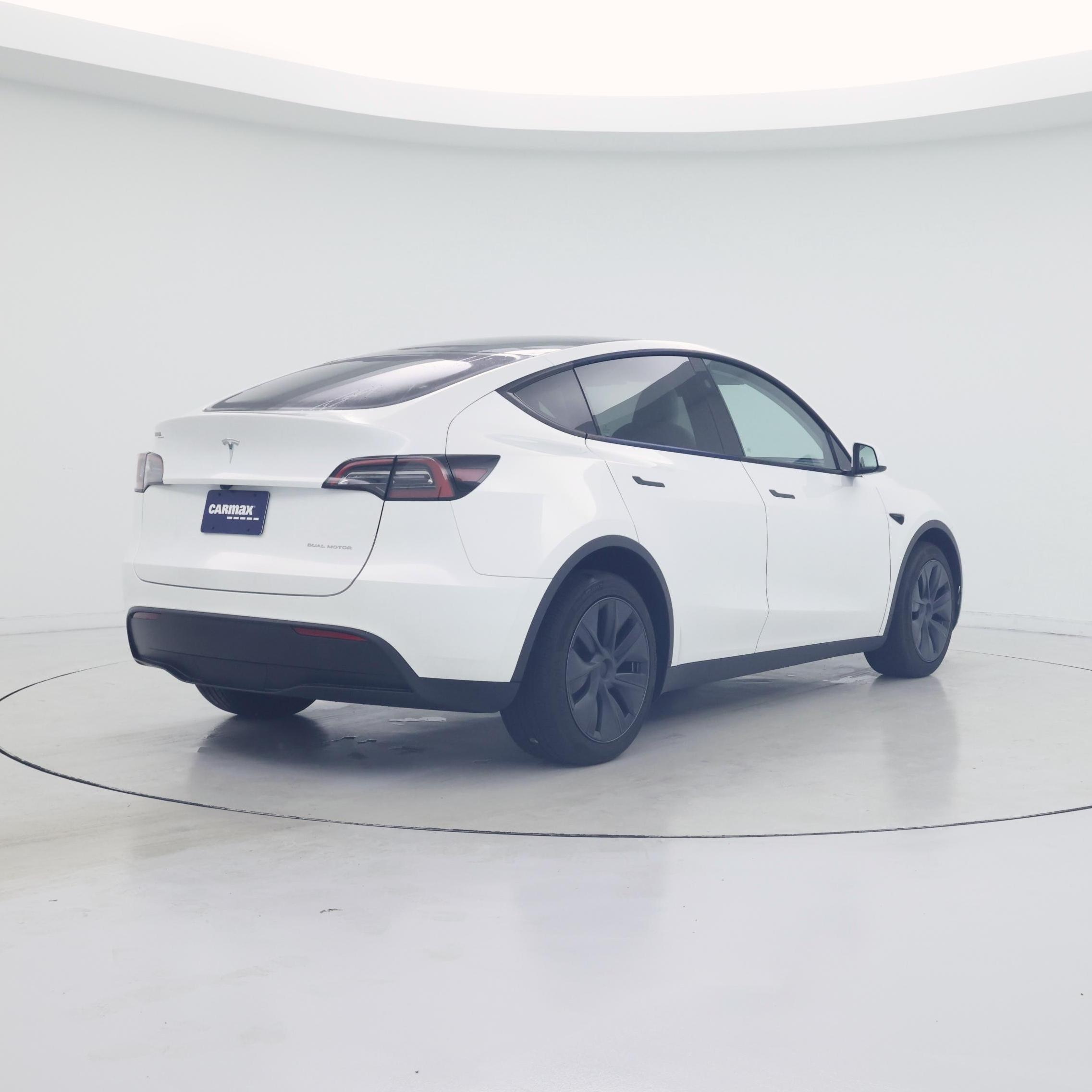 Thumbnail: 2024 Tesla Model Y - 8