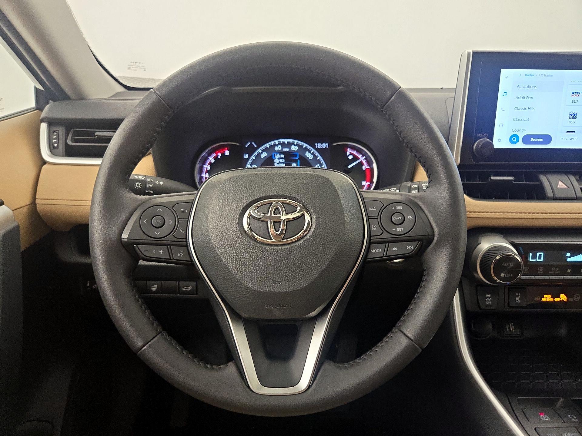 Thumbnail: 2024 Toyota RAV4 - 10