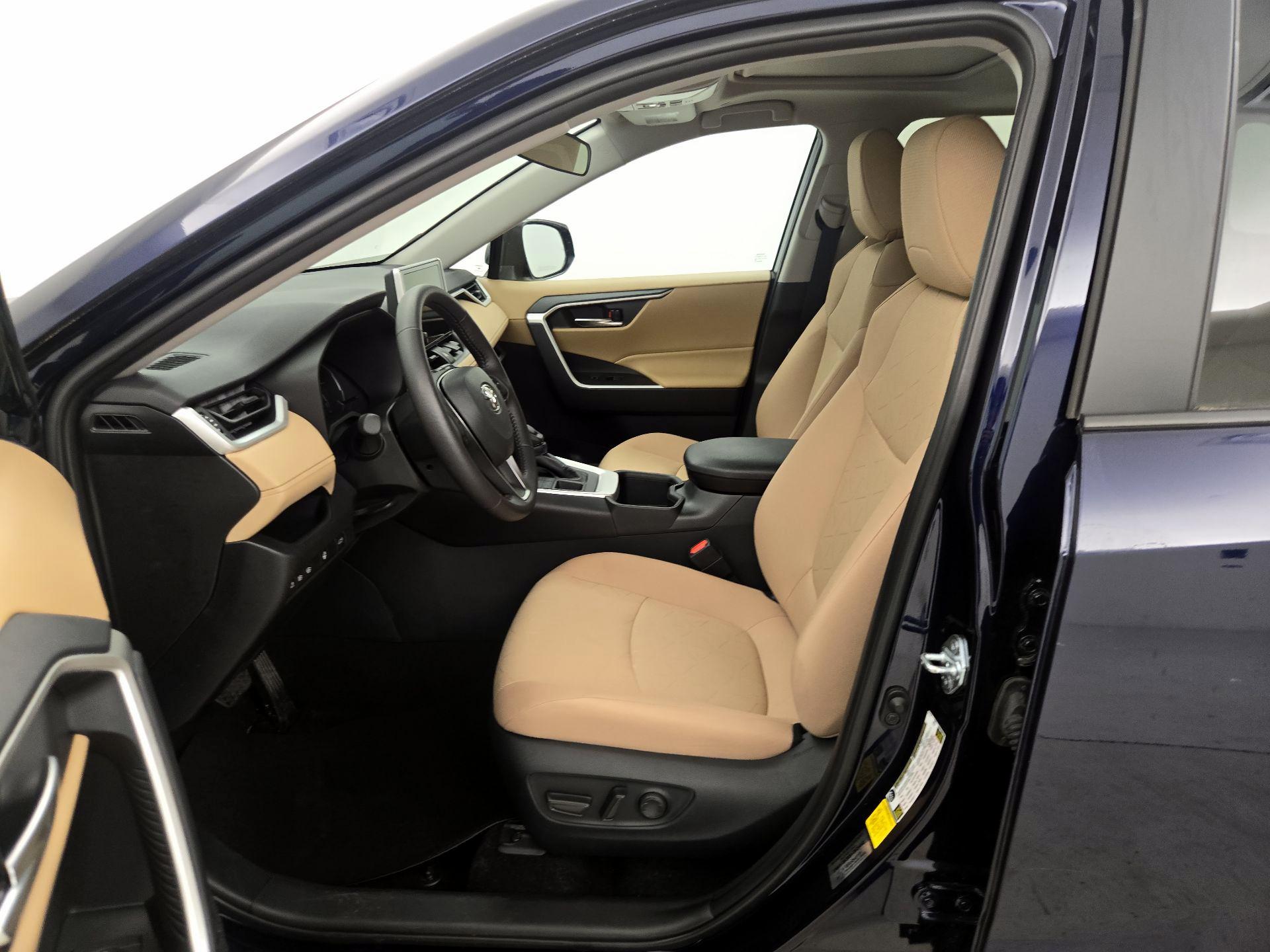 Thumbnail: 2024 Toyota RAV4 - 11