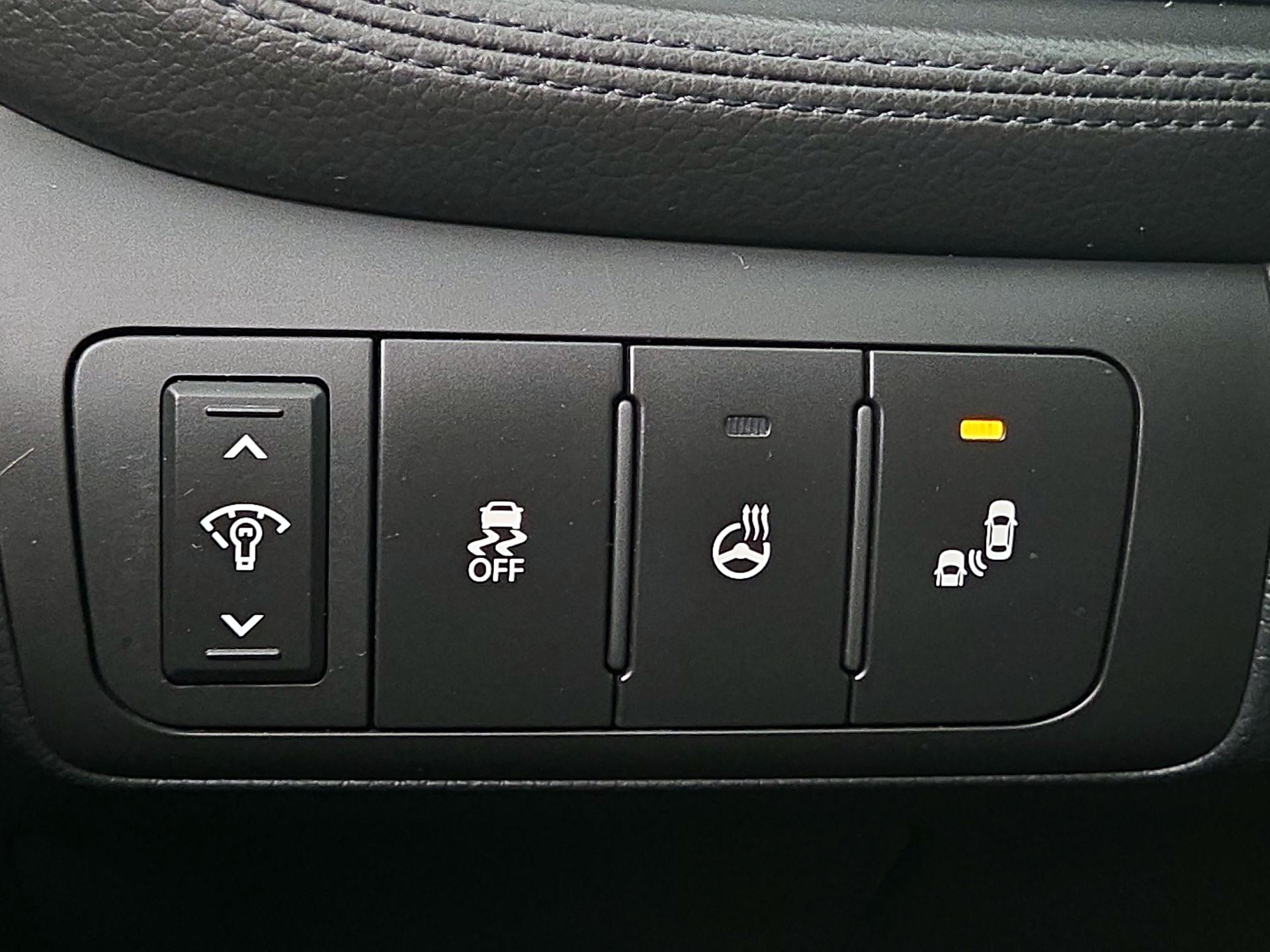 Thumbnail: 2016 Kia Optima - 13