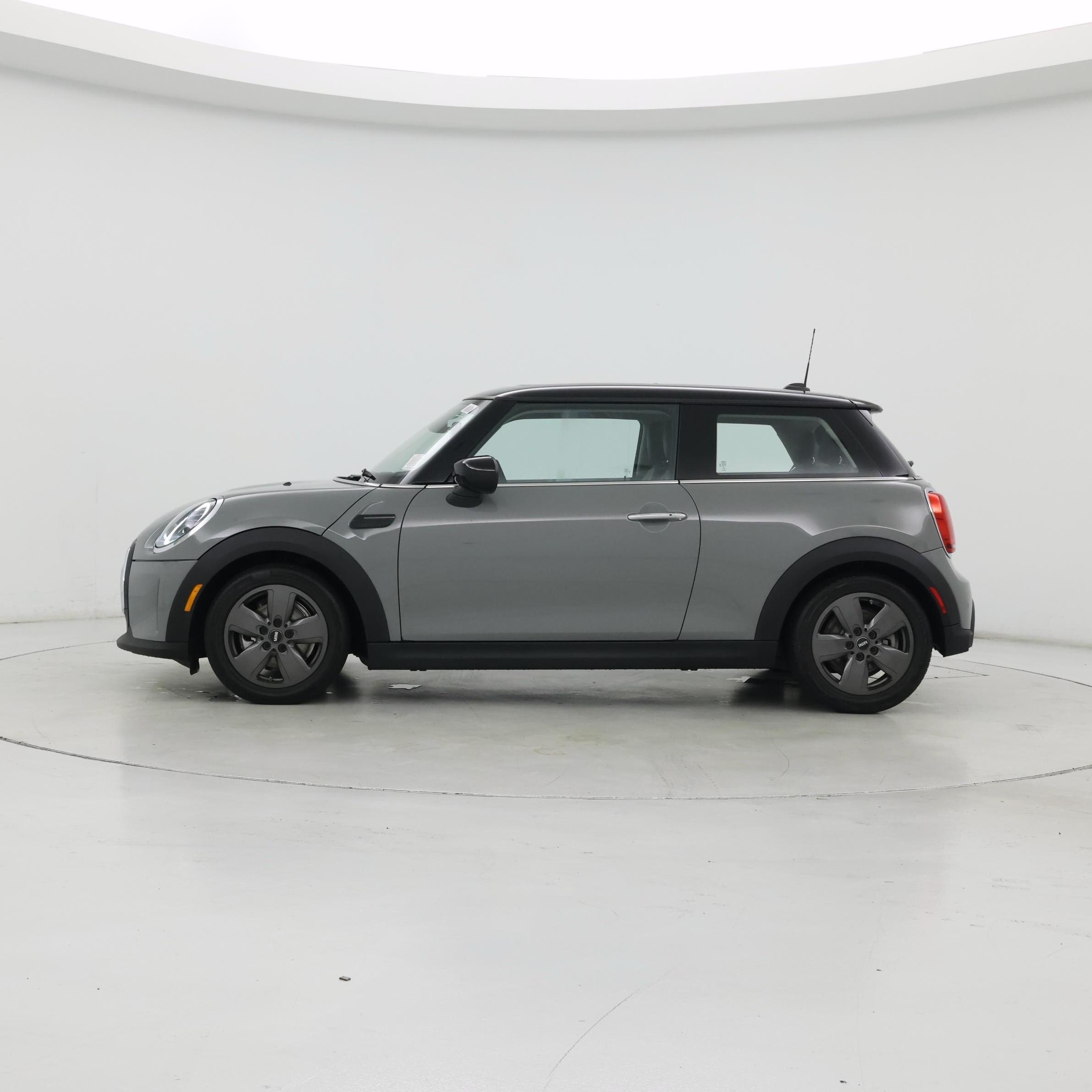 Thumbnail: 2022 MINI Cooper Hardtop - 3